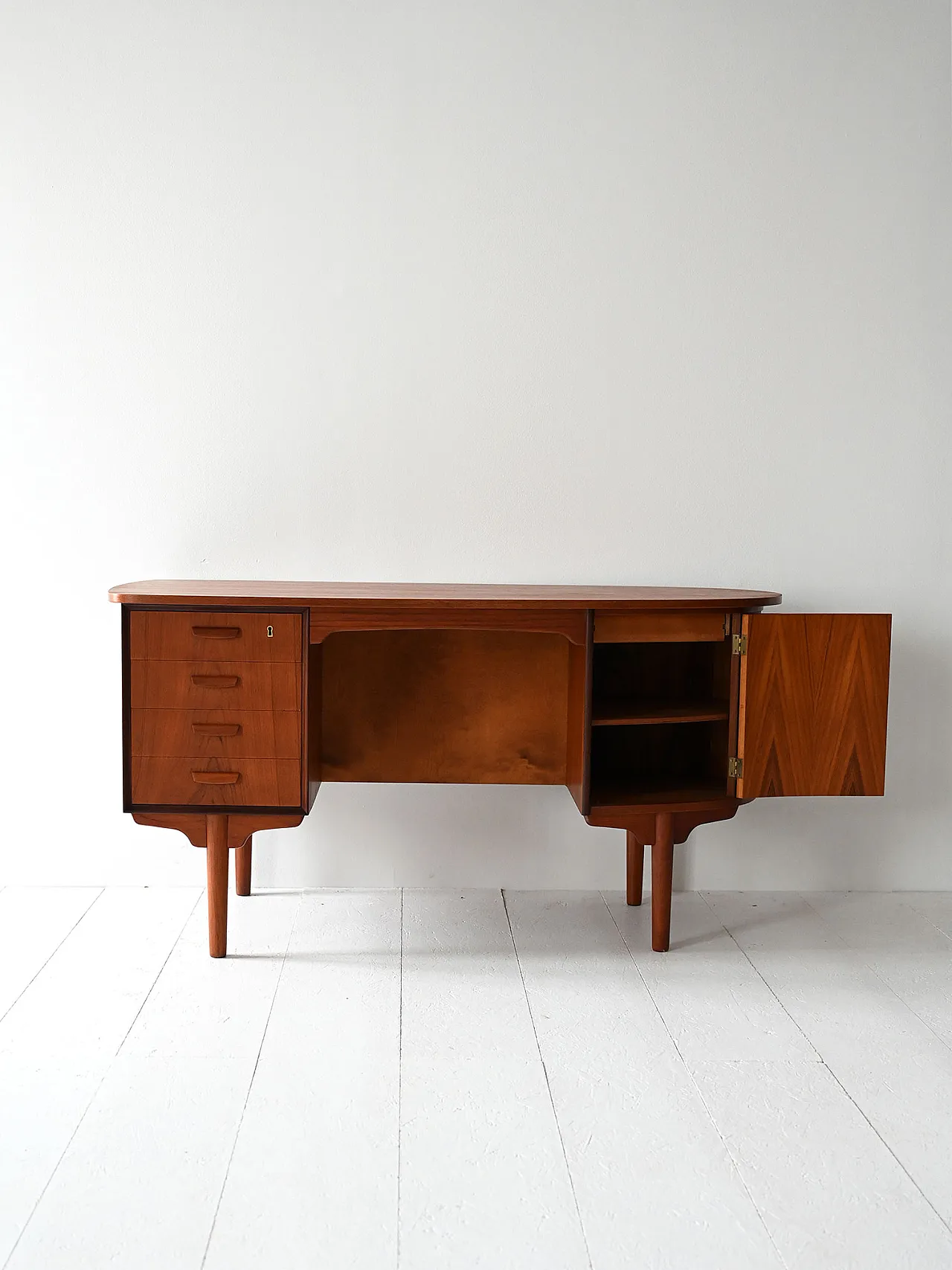 Scrivania ovale in teak anni ’60 3