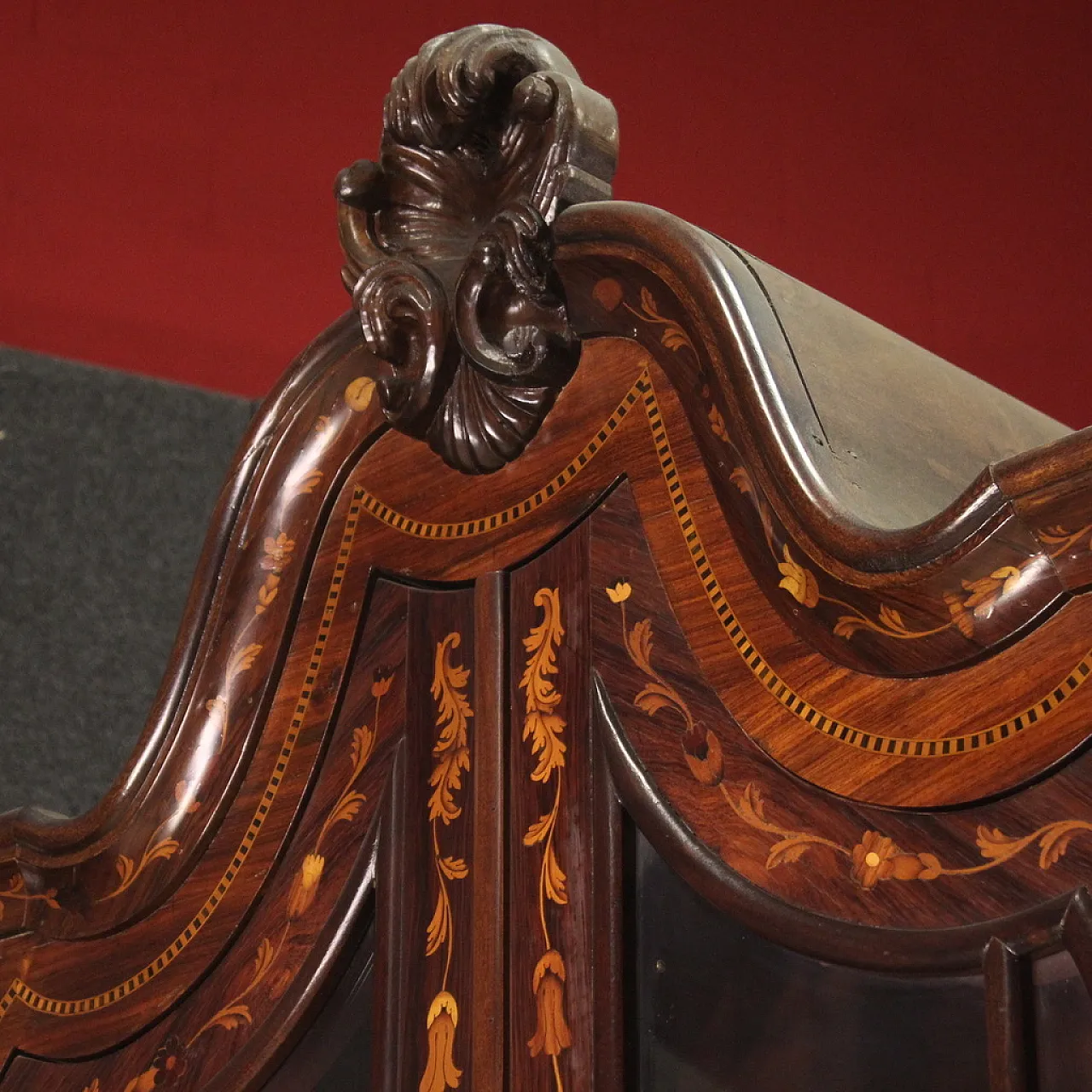 Elegante vetrina olandese intarsiata, '900 9