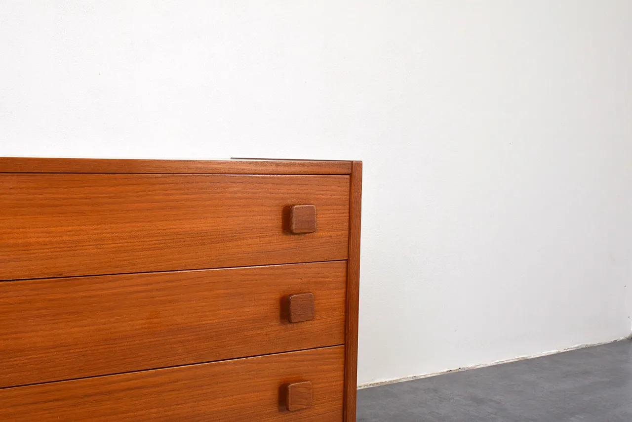 Cassettiera in teak danese, anni '60 9