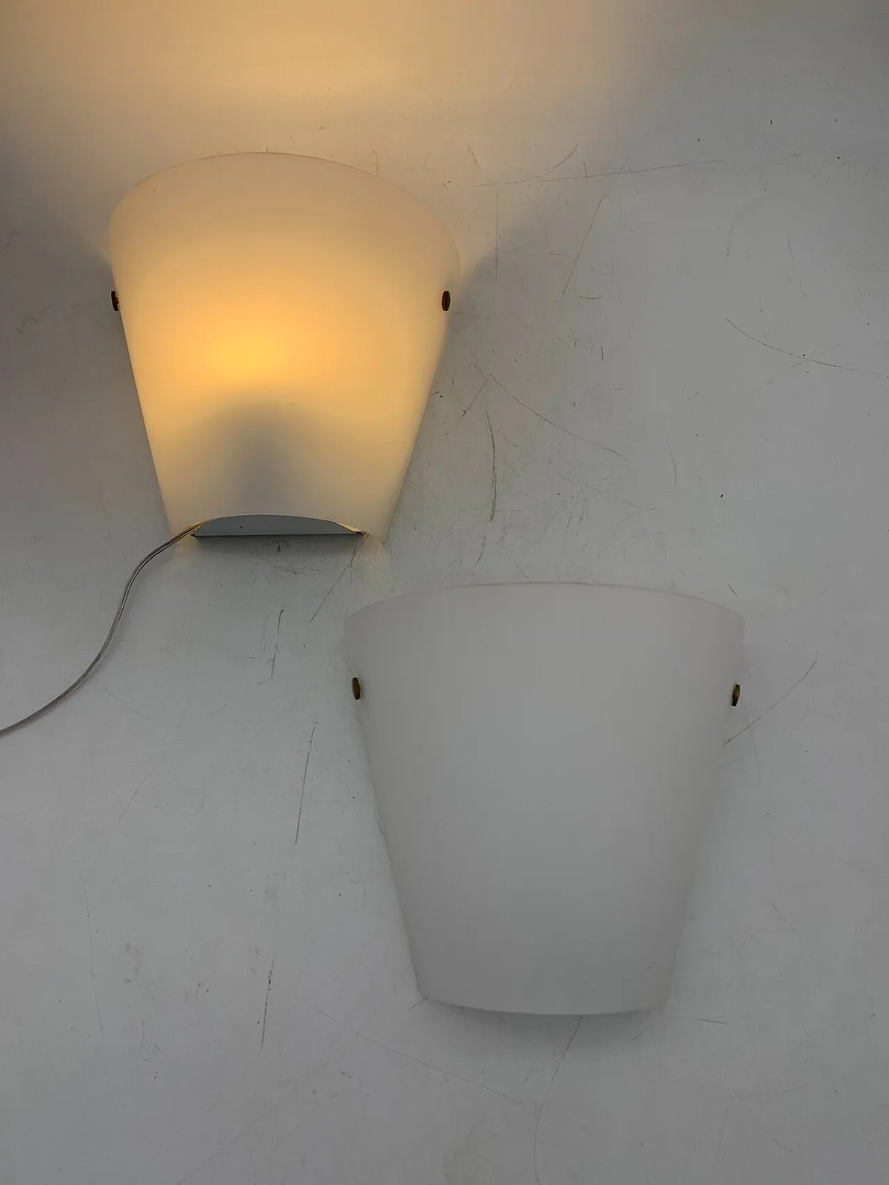 Coppia di applique in vetro, anni '60 1