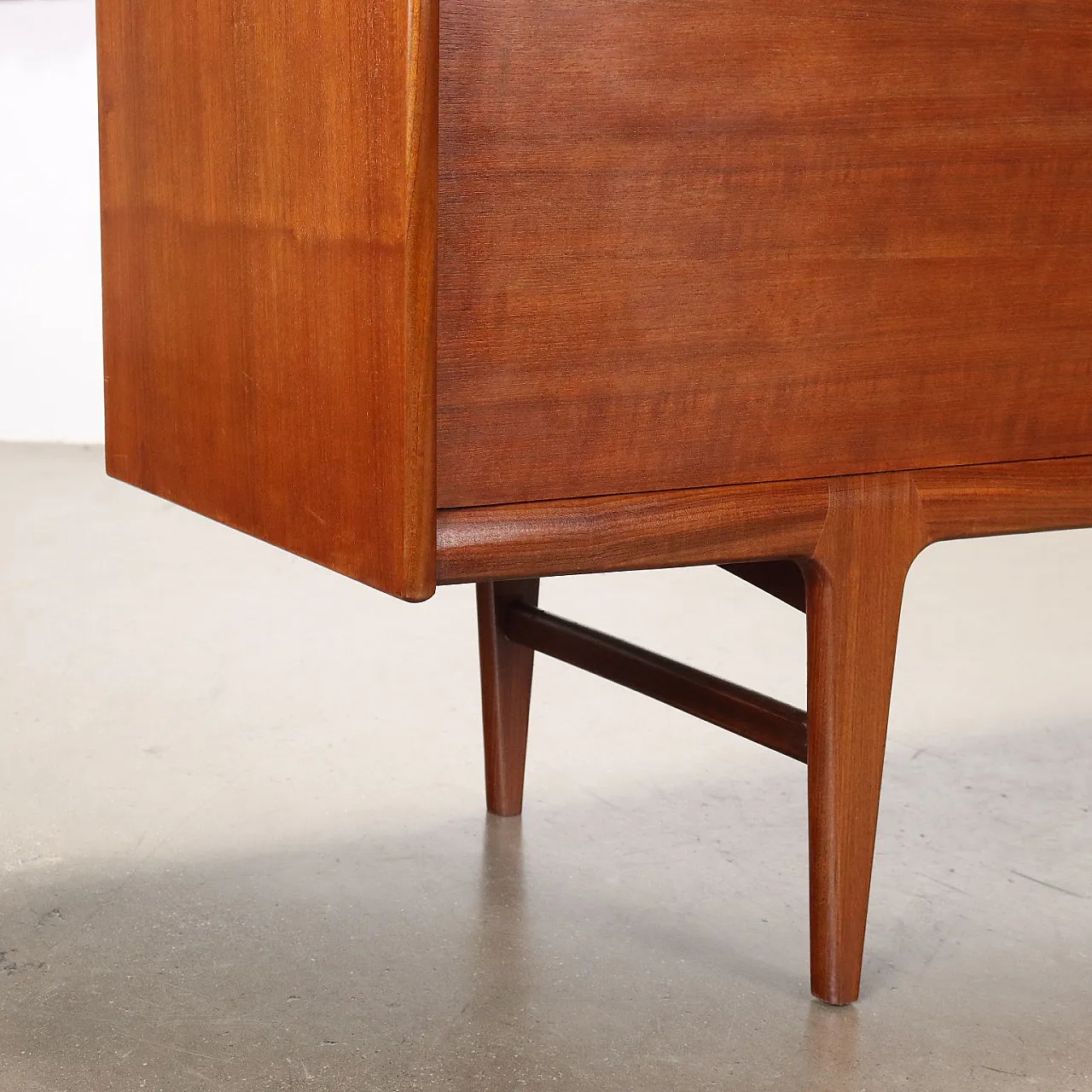 Credenza impiallacciata in teak, anni '60 9