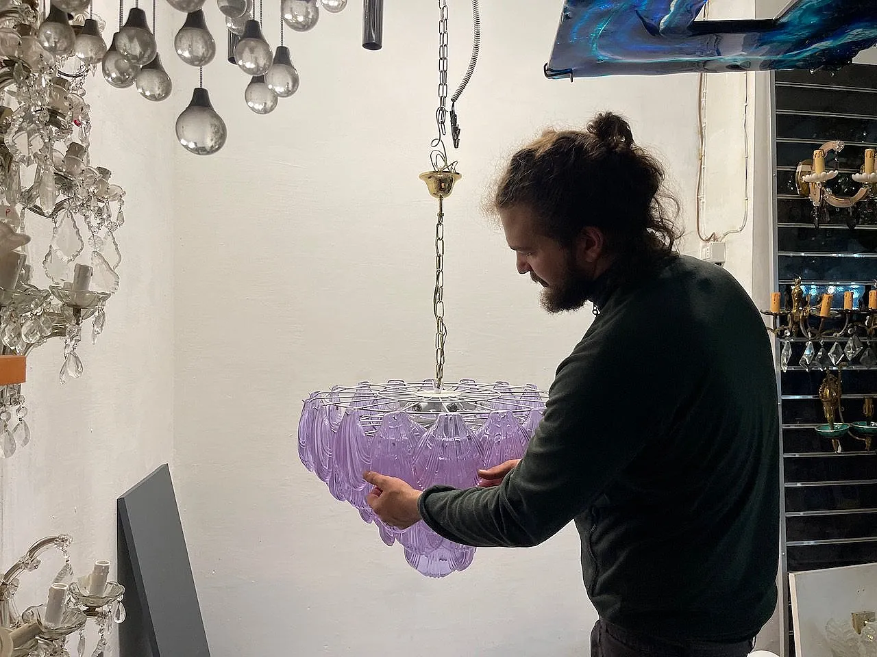Large Lilac Shell Murano Glass Chandelier, 1970s 8