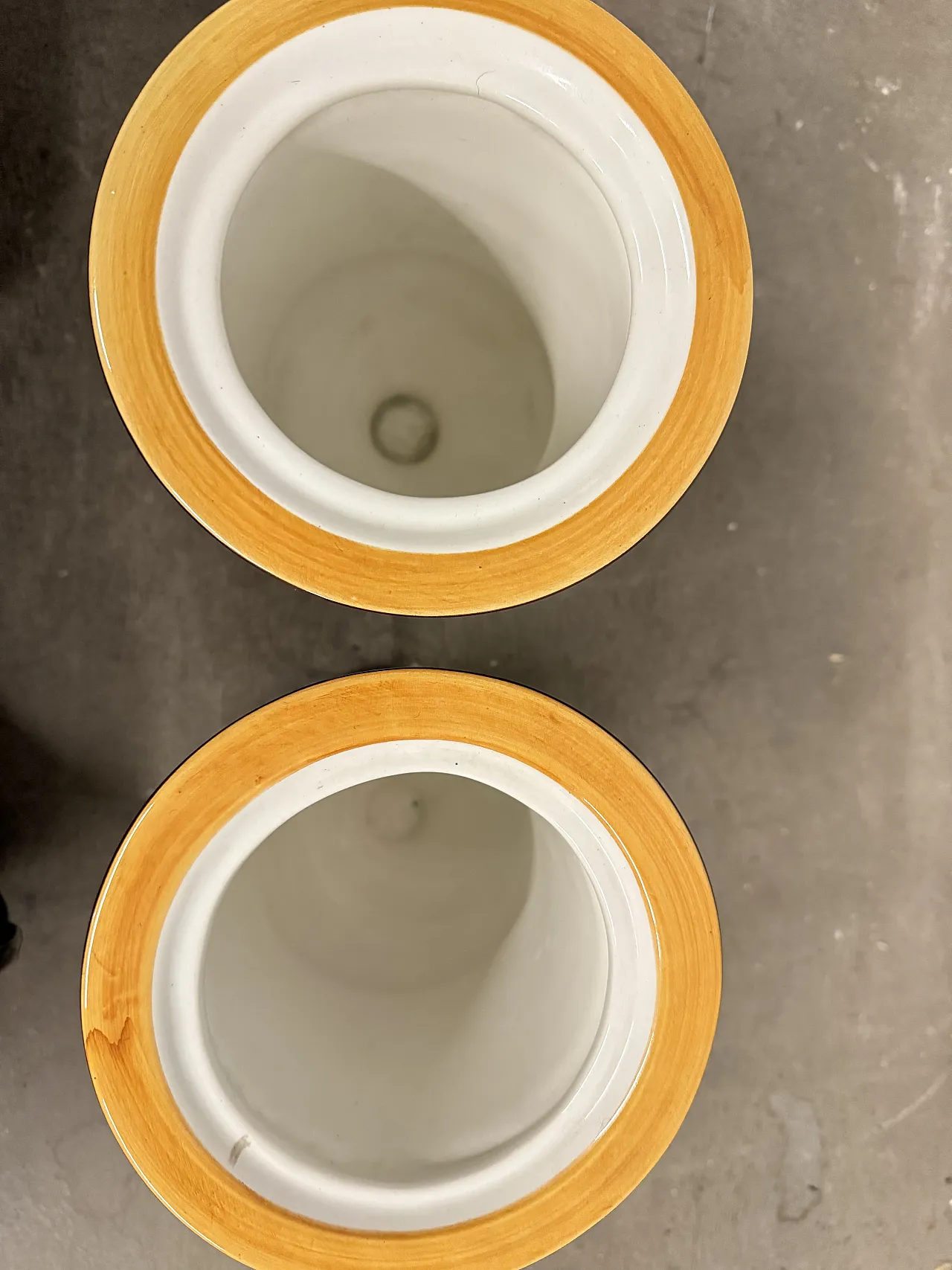 Coppia di vasi in maiolica dipinta  di Firenze MTC, metà '900 7