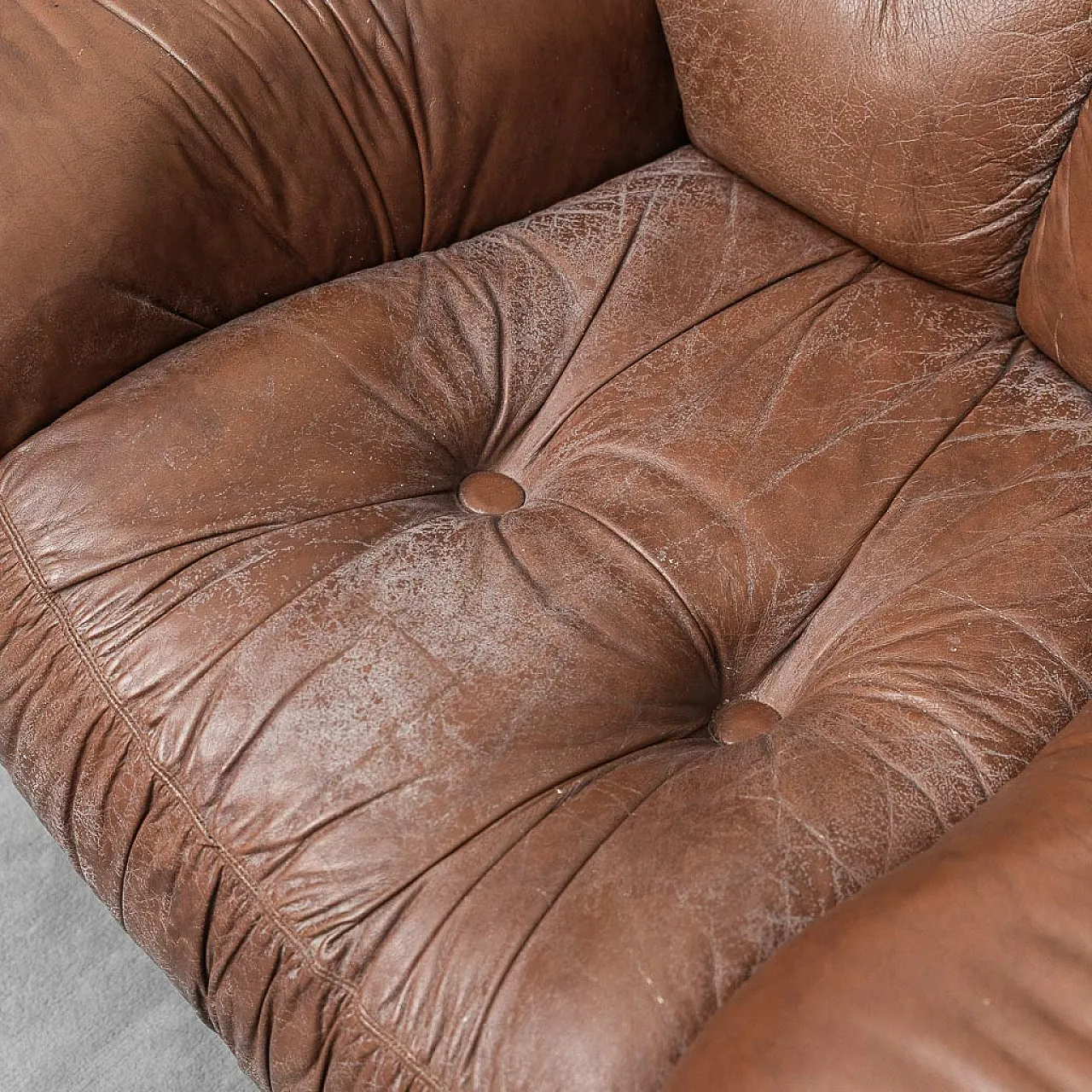 Pair of brown leather armchairs, 70s 8