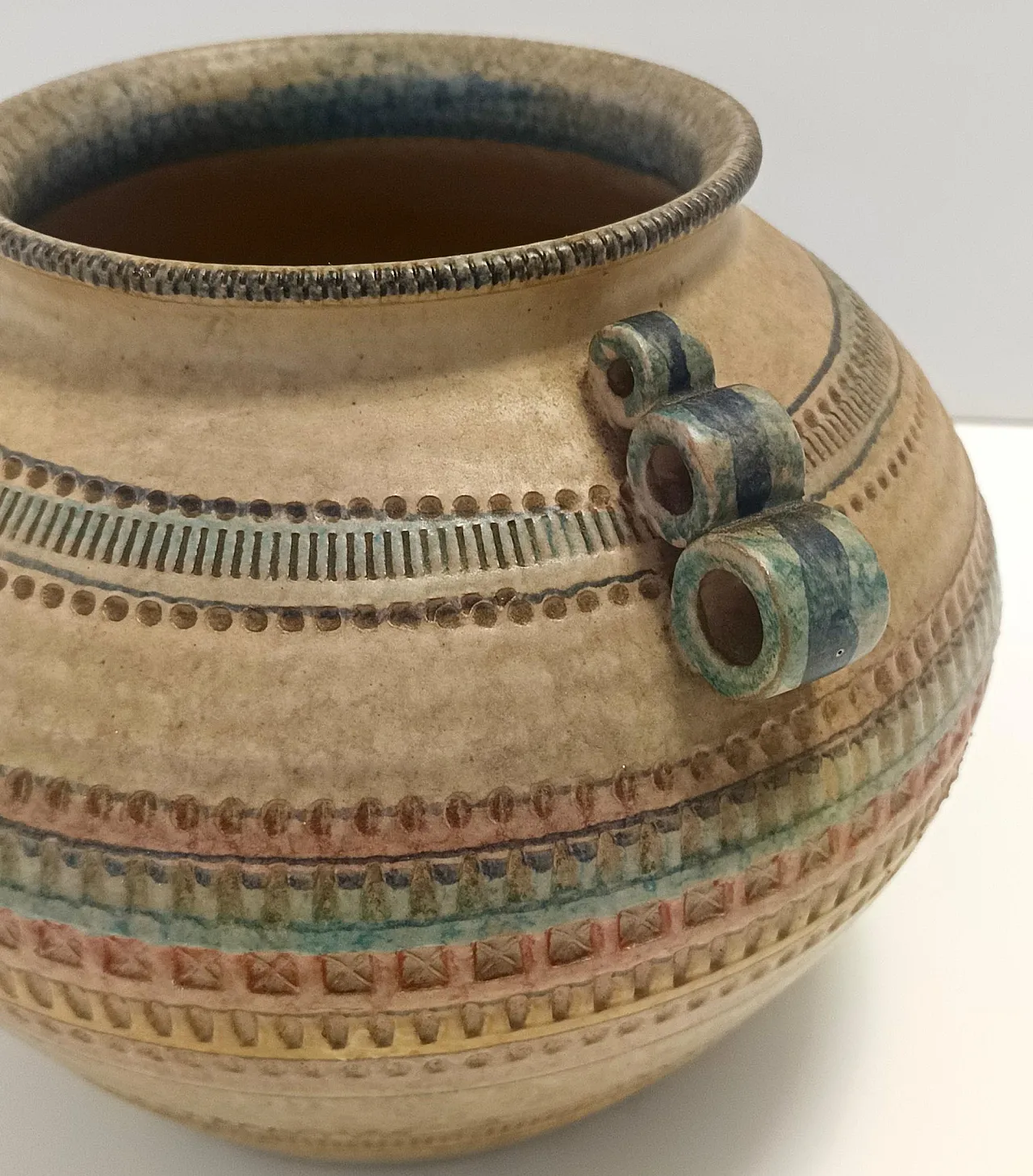 Modeled and Beige Hand-Painted Earthenware Vase by Italica Ars, Florence, Italy 7