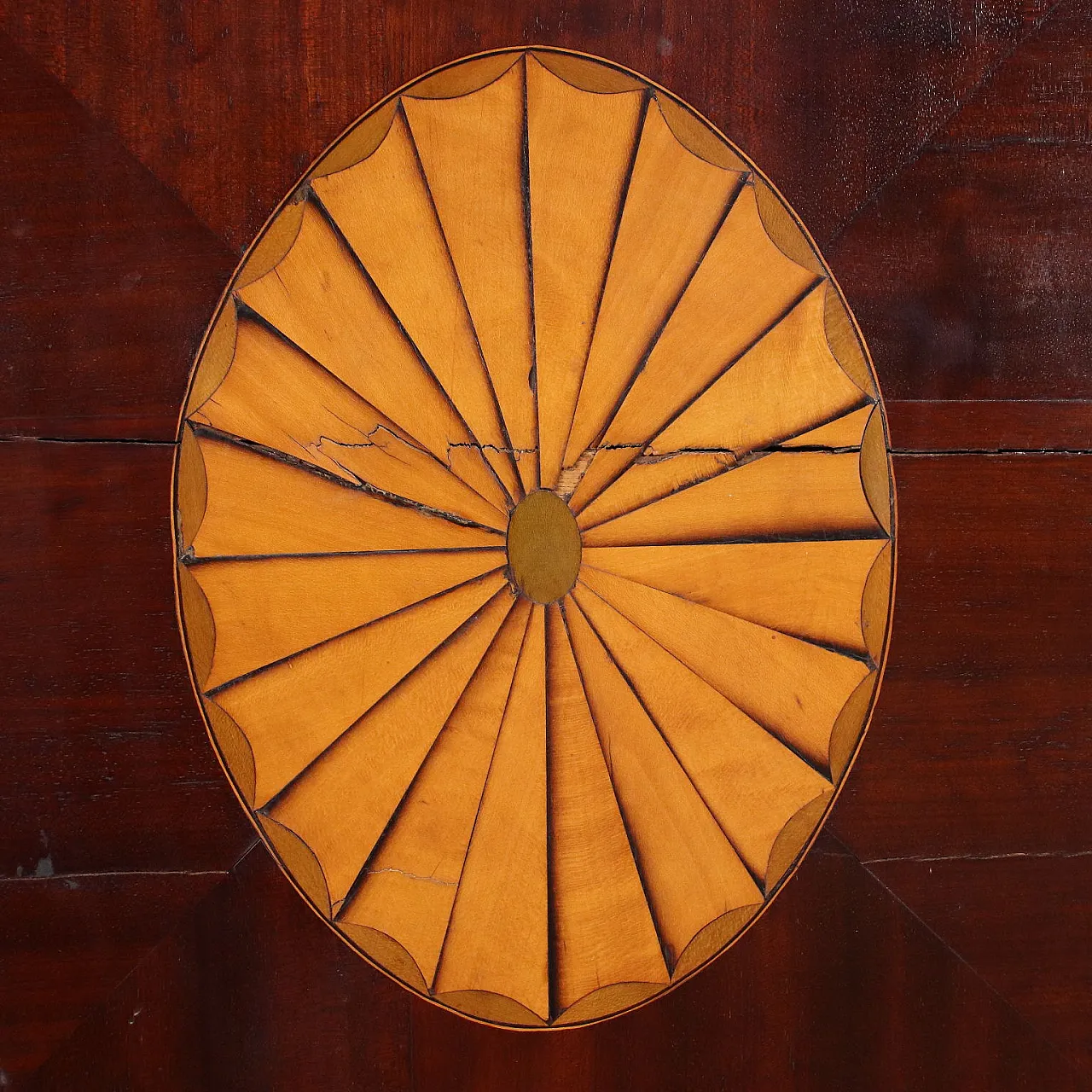 Serpentine sideboard in stile Giorgio III in legno, '700 9