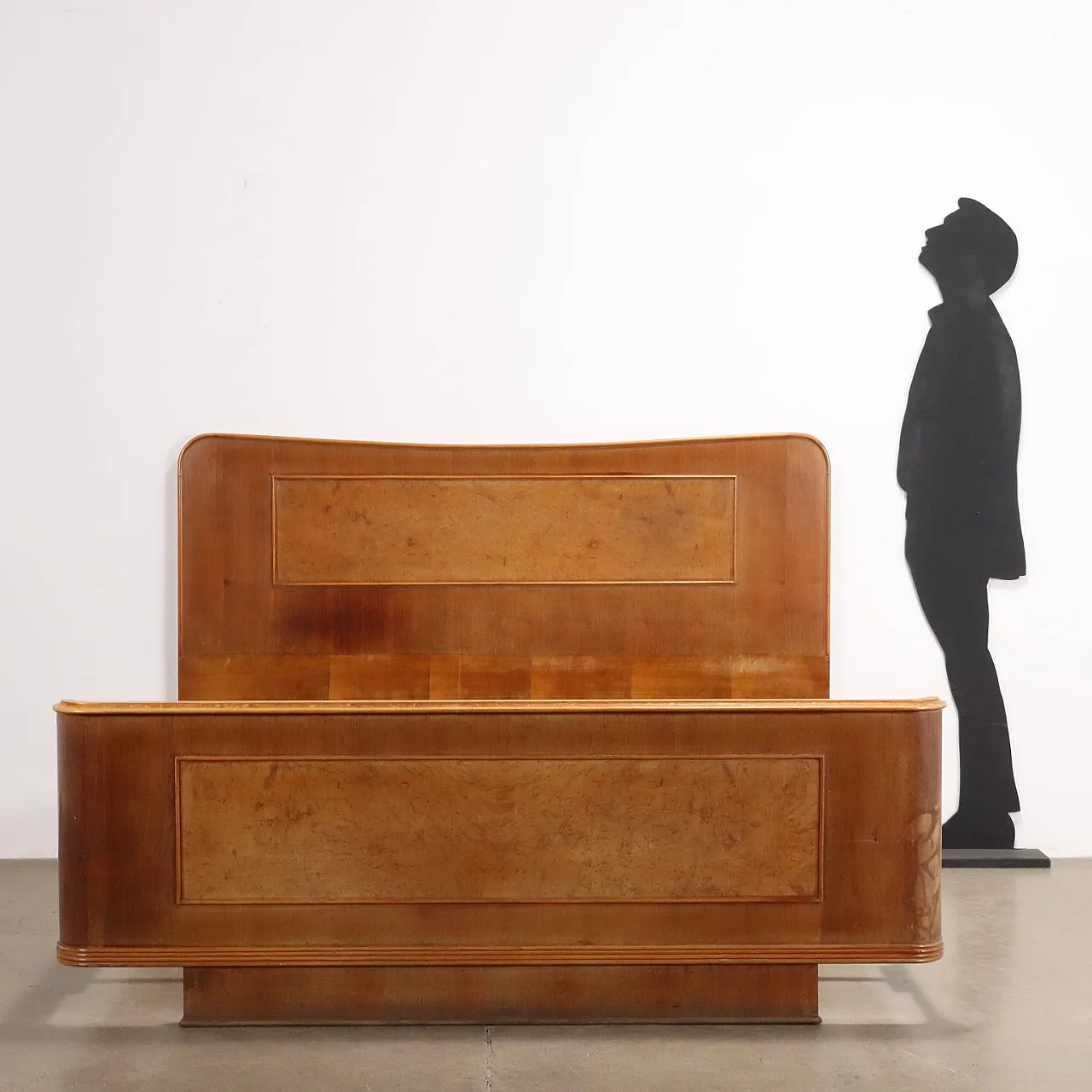 Letto in radica di noce impiallacciato, metà '900 2