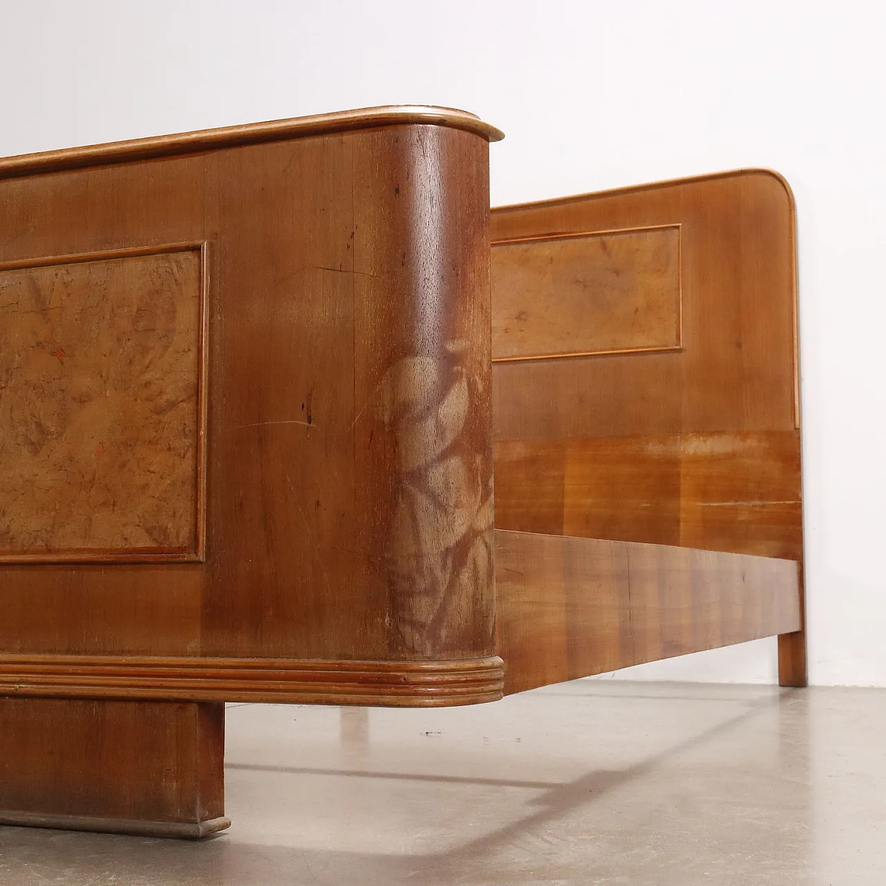 Letto in radica di noce impiallacciato, metà '900 5