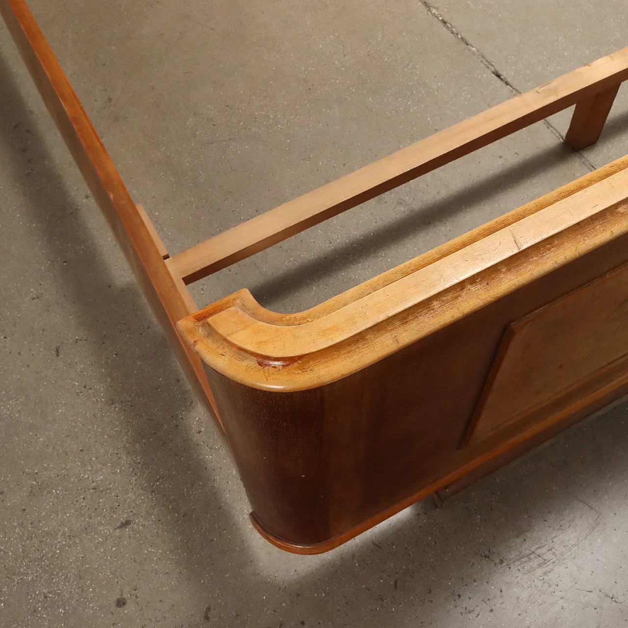 Letto in radica di noce impiallacciato, metà '900 6