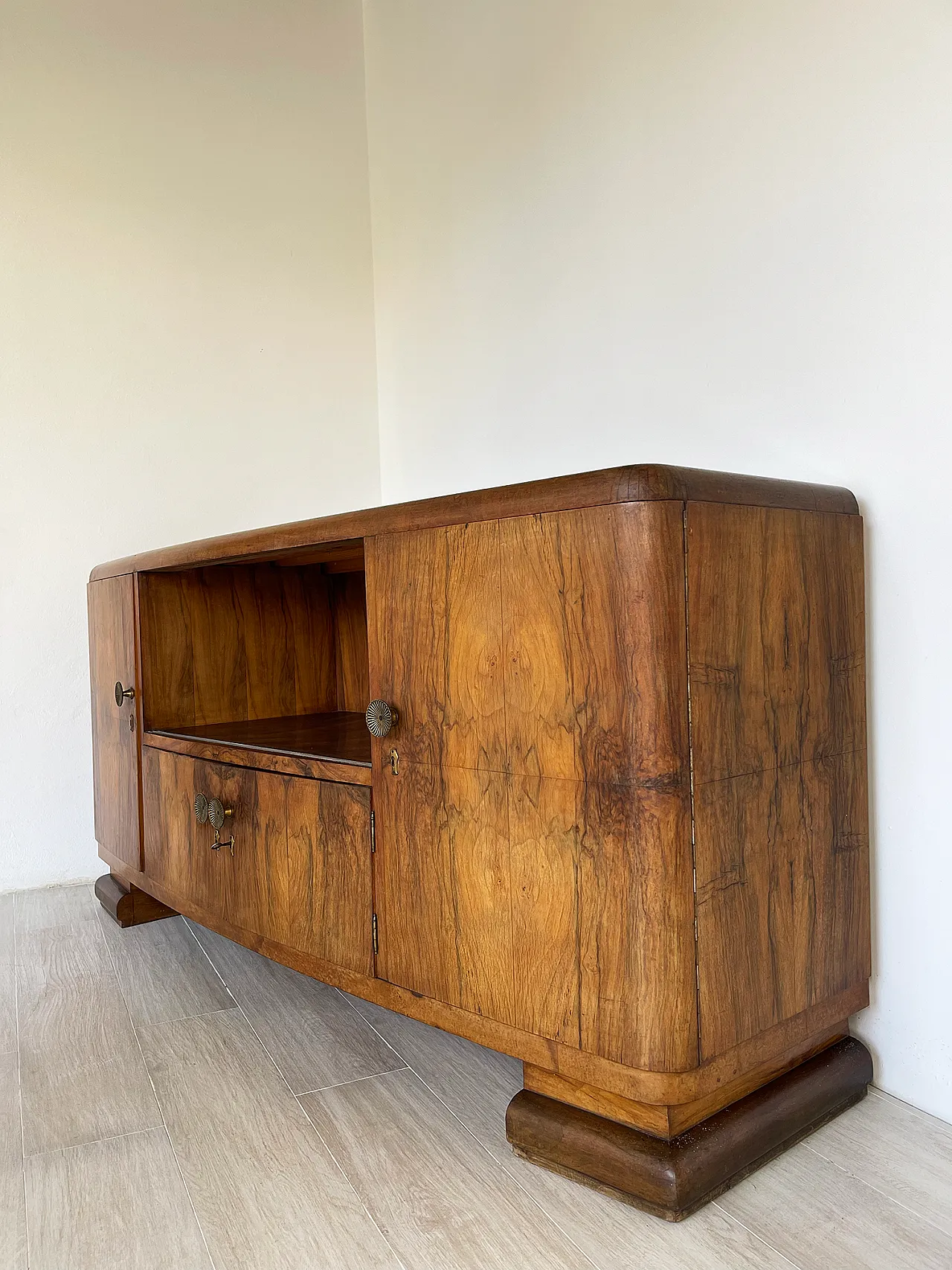 Italian Art deco sideboard, 1930s 17