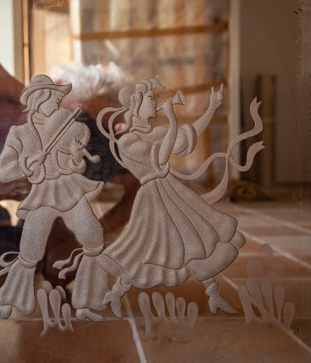 Credenza with limited bar room and mirrored front, 1940s 2