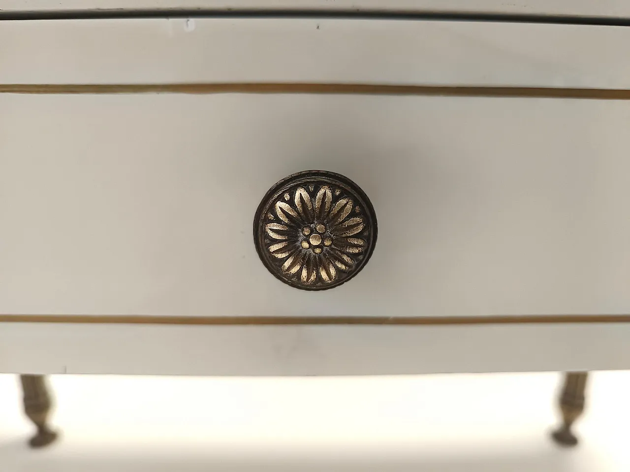 Coppia di comodini in ottone e marmo, anni '70 11