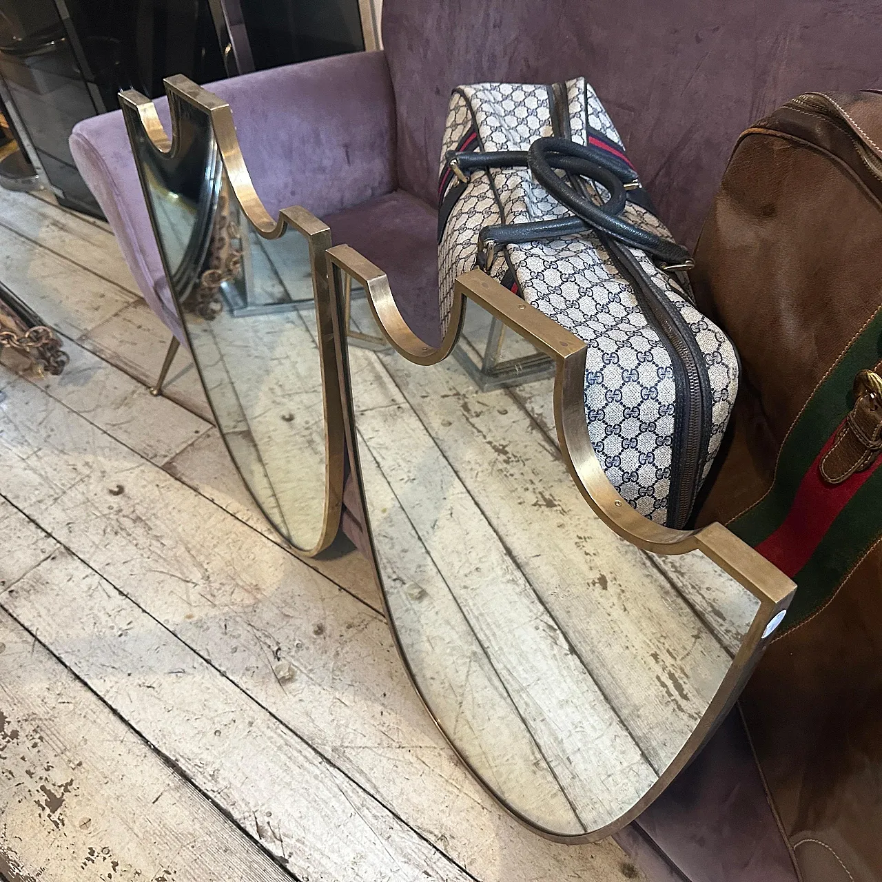 Coppia di specchi a scudo in ottone in stile Gio Ponti, anni '50 9