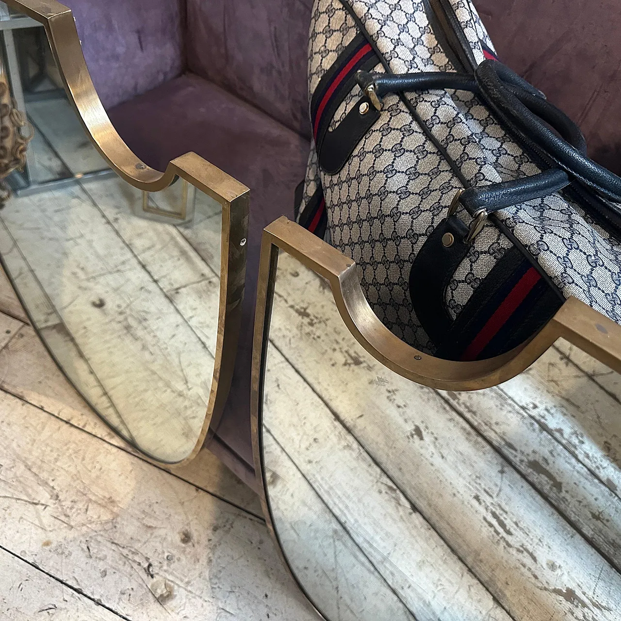 Coppia di specchi a scudo in ottone in stile Gio Ponti, anni '50 11