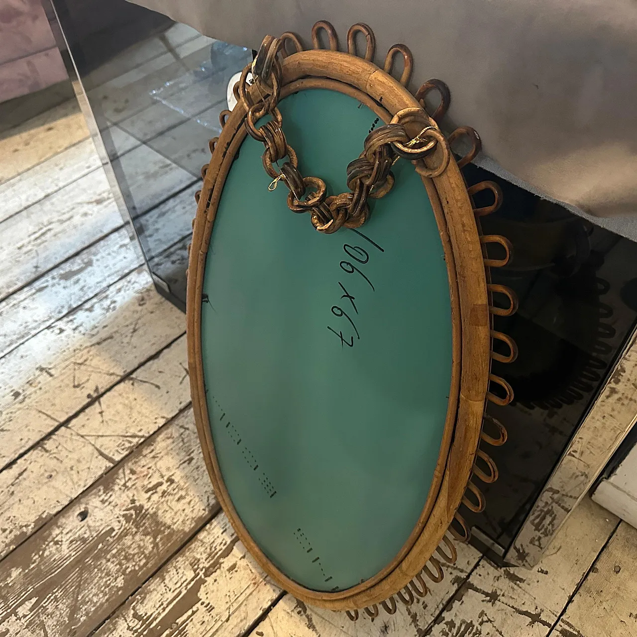 Specchio da parete ovale in bambù di Bonacina, anni '70 12