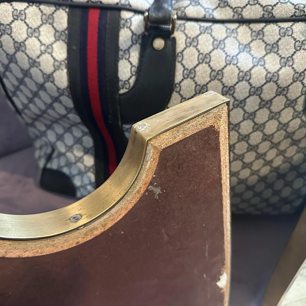 Coppia di specchi a scudo in ottone in stile Gio Ponti, anni '50 12