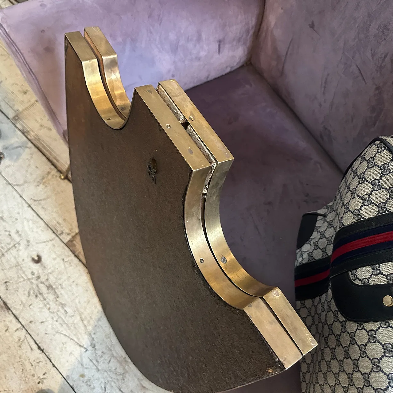 Coppia di specchi a scudo in ottone in stile Gio Ponti, anni '50 13