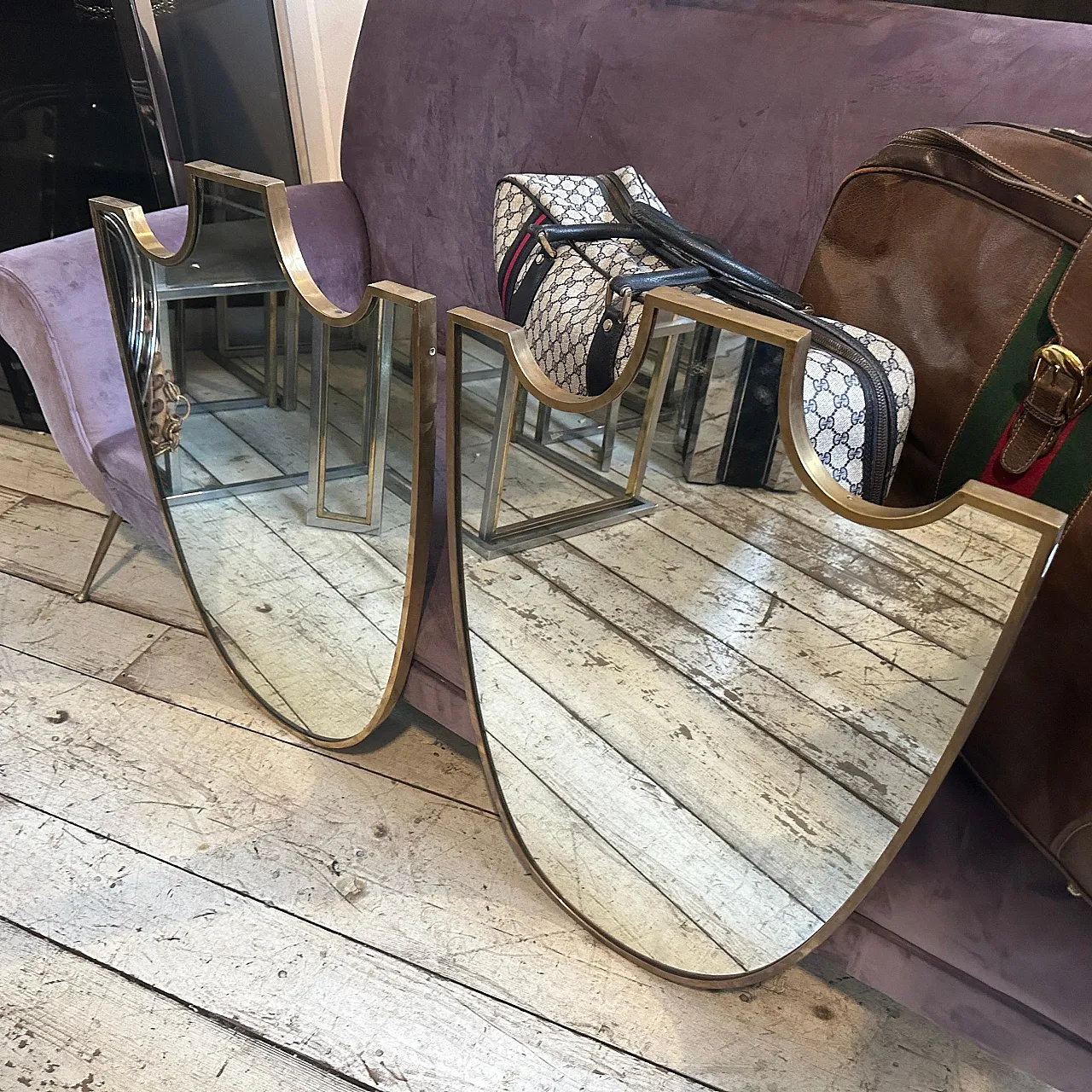 Coppia di specchi a scudo in ottone in stile Gio Ponti, anni '50 16