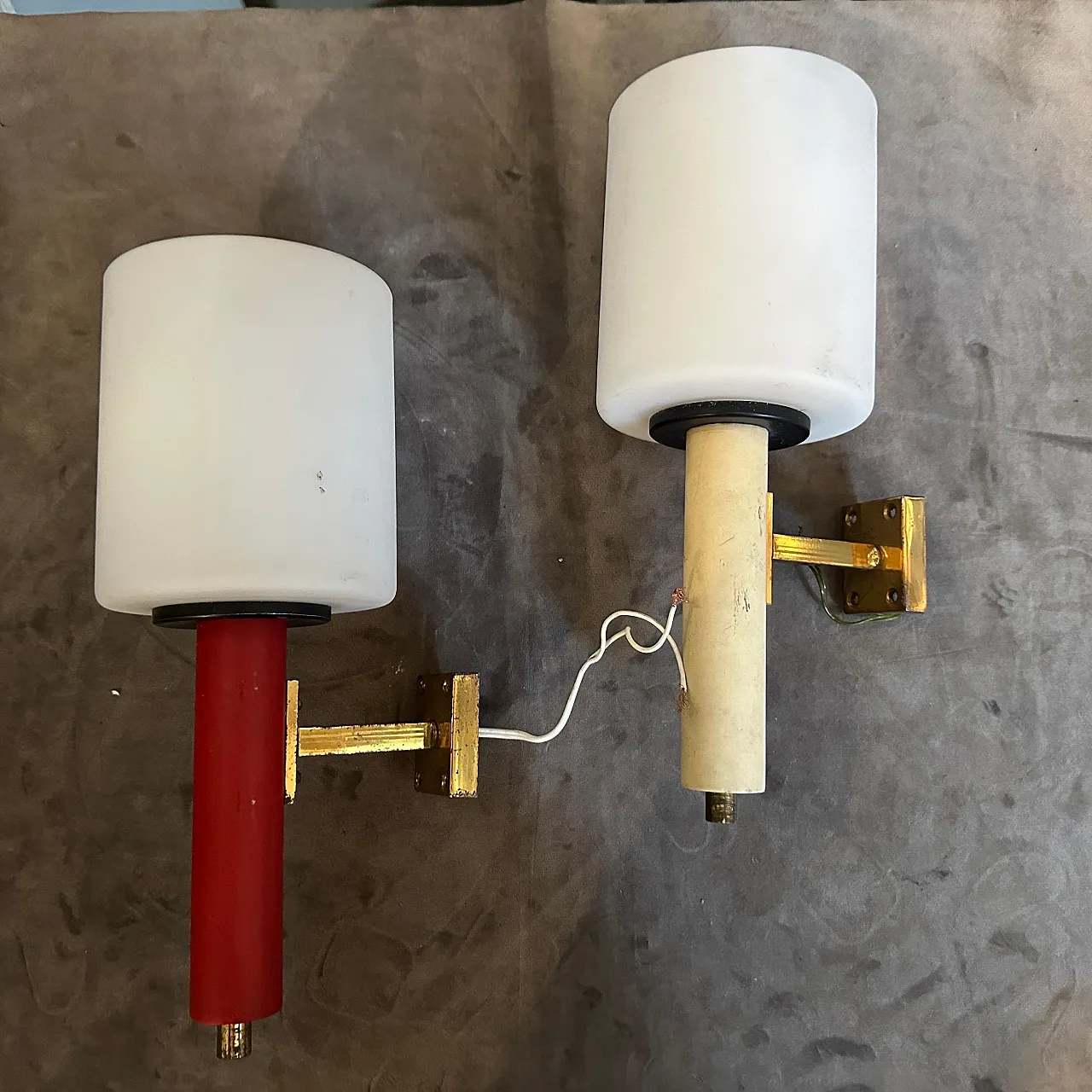 Coppia di applique in ottone in stile Stilnovo, anni '60 4