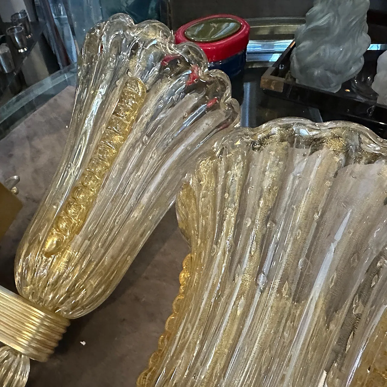 Coppia di applique in ottone e vetro di Murano ambrato, anni 2000 6