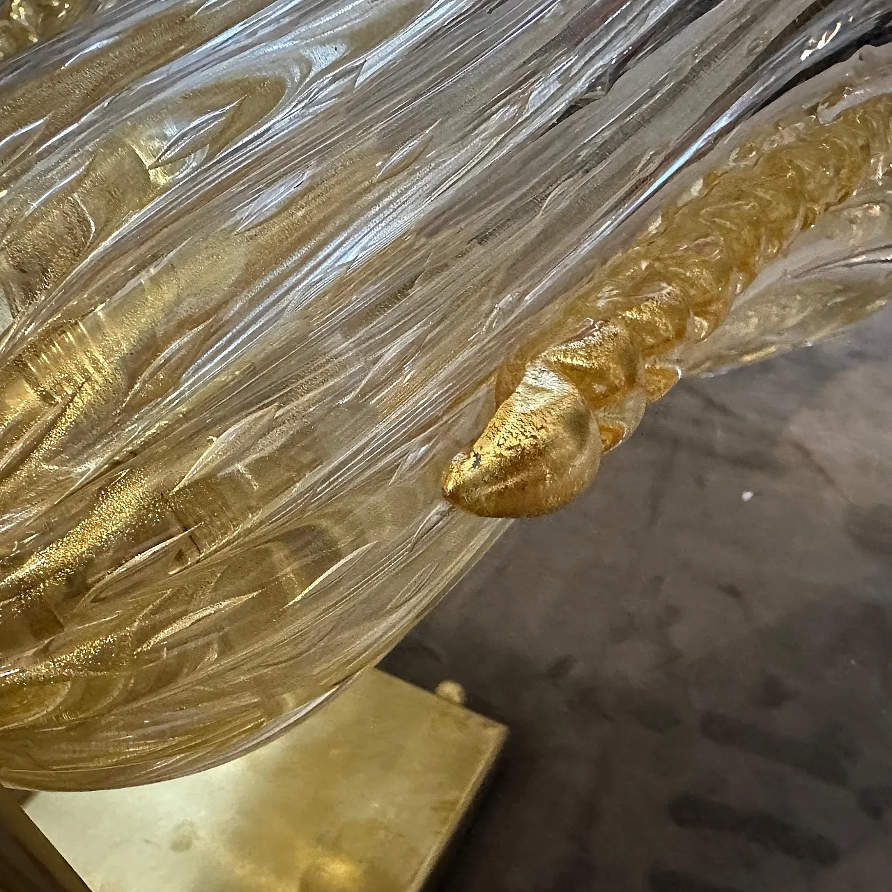 Coppia di applique in ottone e vetro di Murano ambrato, anni 2000 7