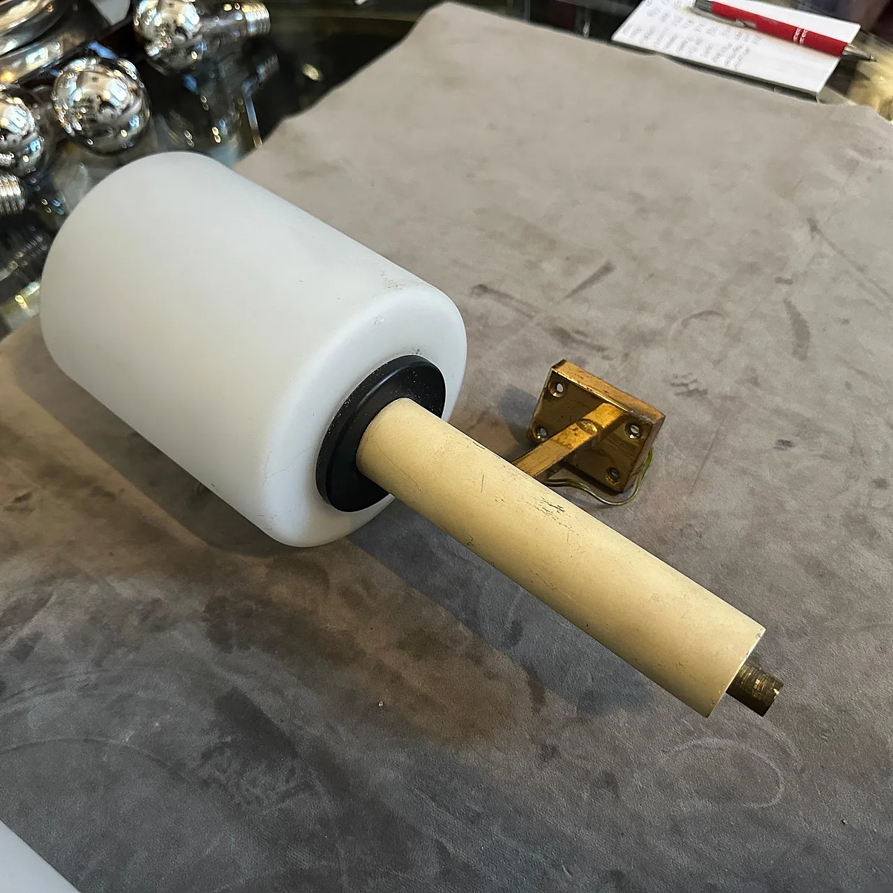 Coppia di applique in ottone in stile Stilnovo, anni '60 9