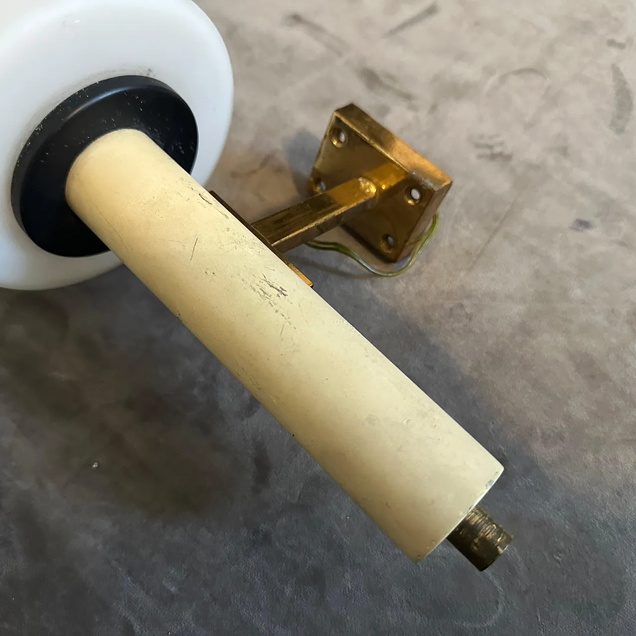 Coppia di applique in ottone in stile Stilnovo, anni '60 10