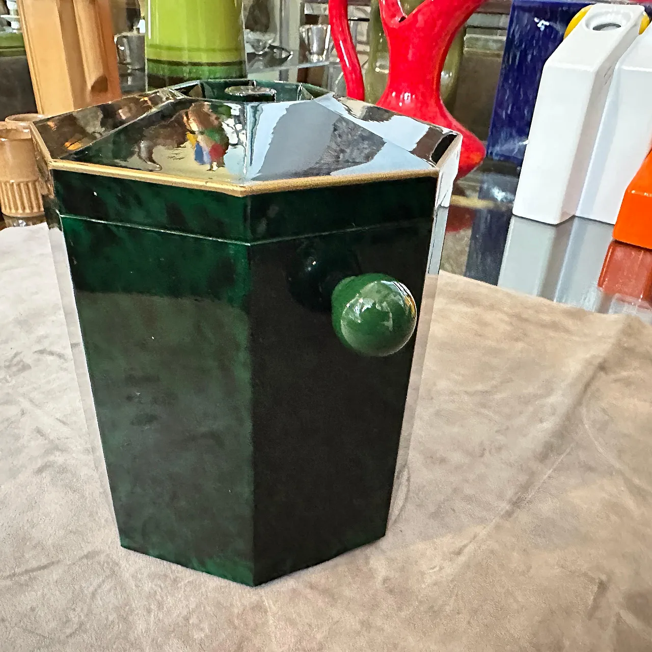 Secchiello per ghiaccio in finta malachite, lucite e ottone, anni '70 7
