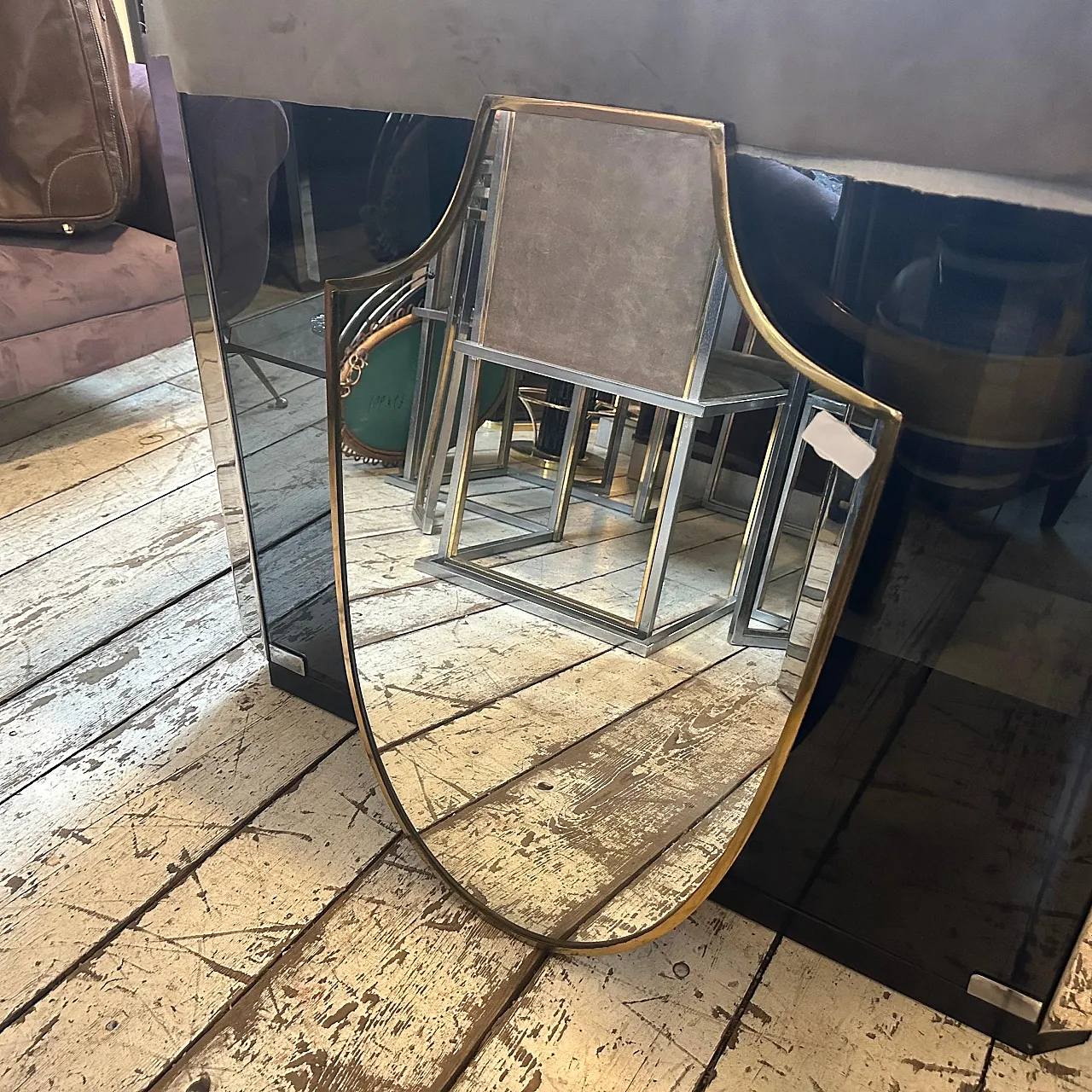 Specchio a forma di scudo in ottone in stile Gio Ponti, anni '50 8