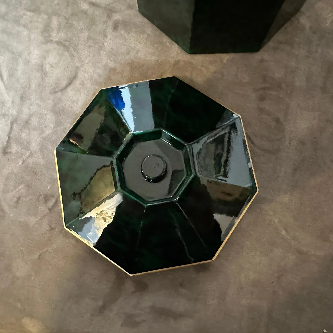 Secchiello per ghiaccio in finta malachite, lucite e ottone, anni '70 9