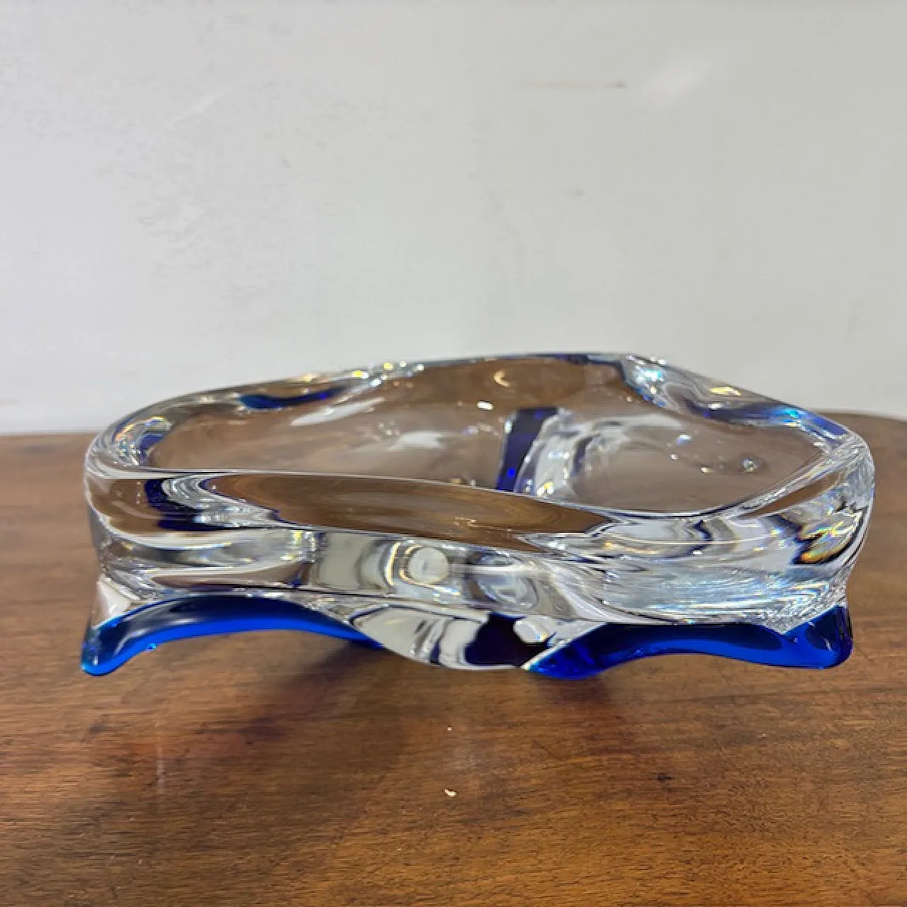 Centrotavola Murano trasparente e blu firmato alla base, 1970 4