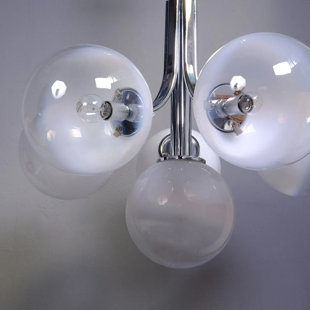 Lampadario da soffitto in metallo cromato e vetro di Murano, anni '70 4