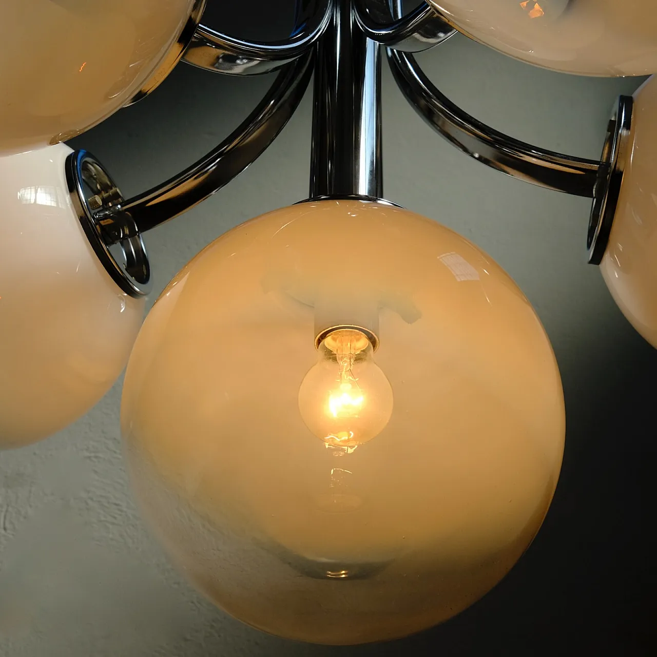 Lampadario da soffitto in metallo cromato e vetro di Murano, anni '70 6