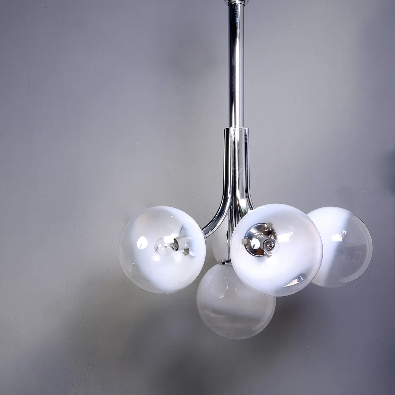 Lampadario da soffitto in metallo cromato e vetro di Murano, anni '70 12