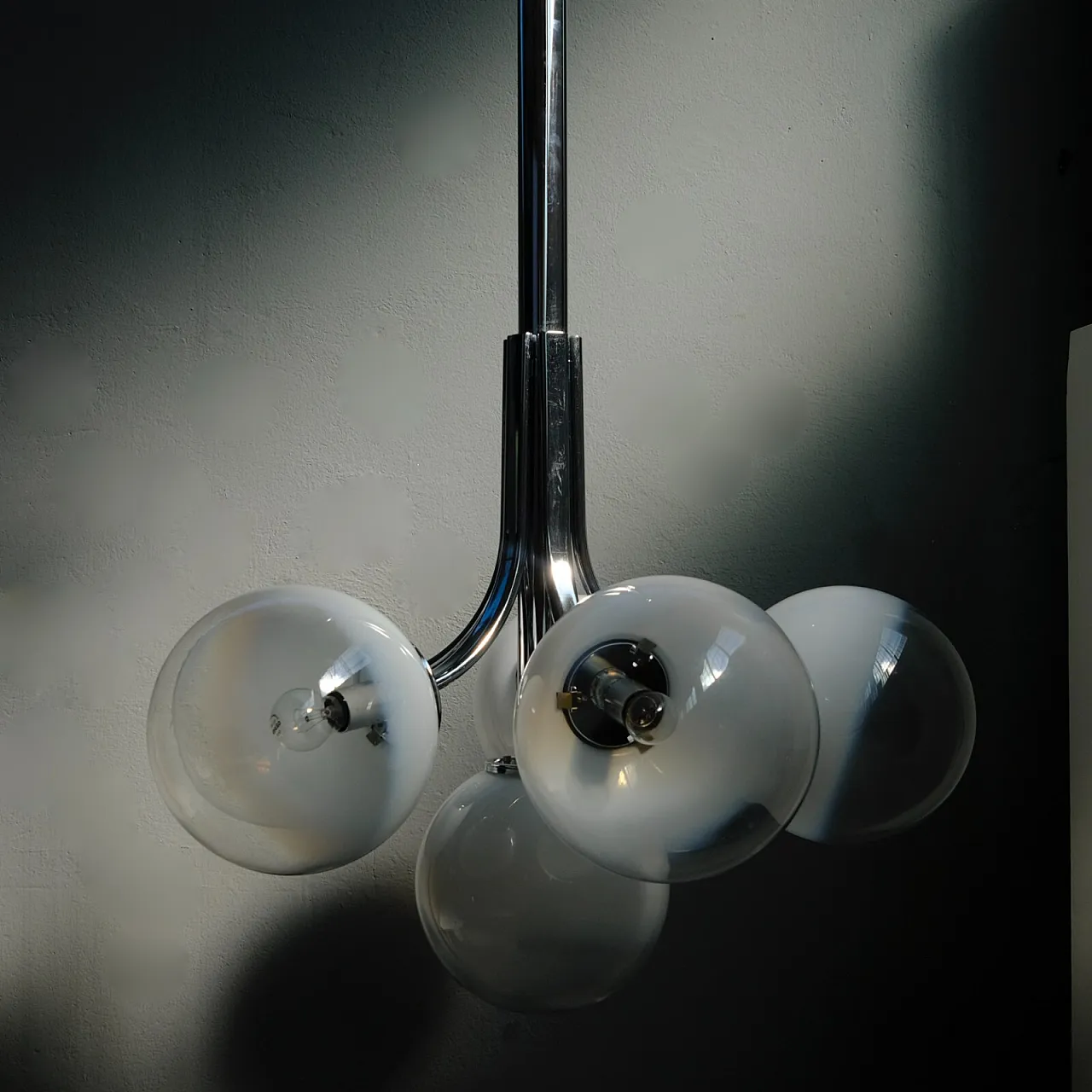 Lampadario da soffitto in metallo cromato e vetro di Murano, anni '70 15