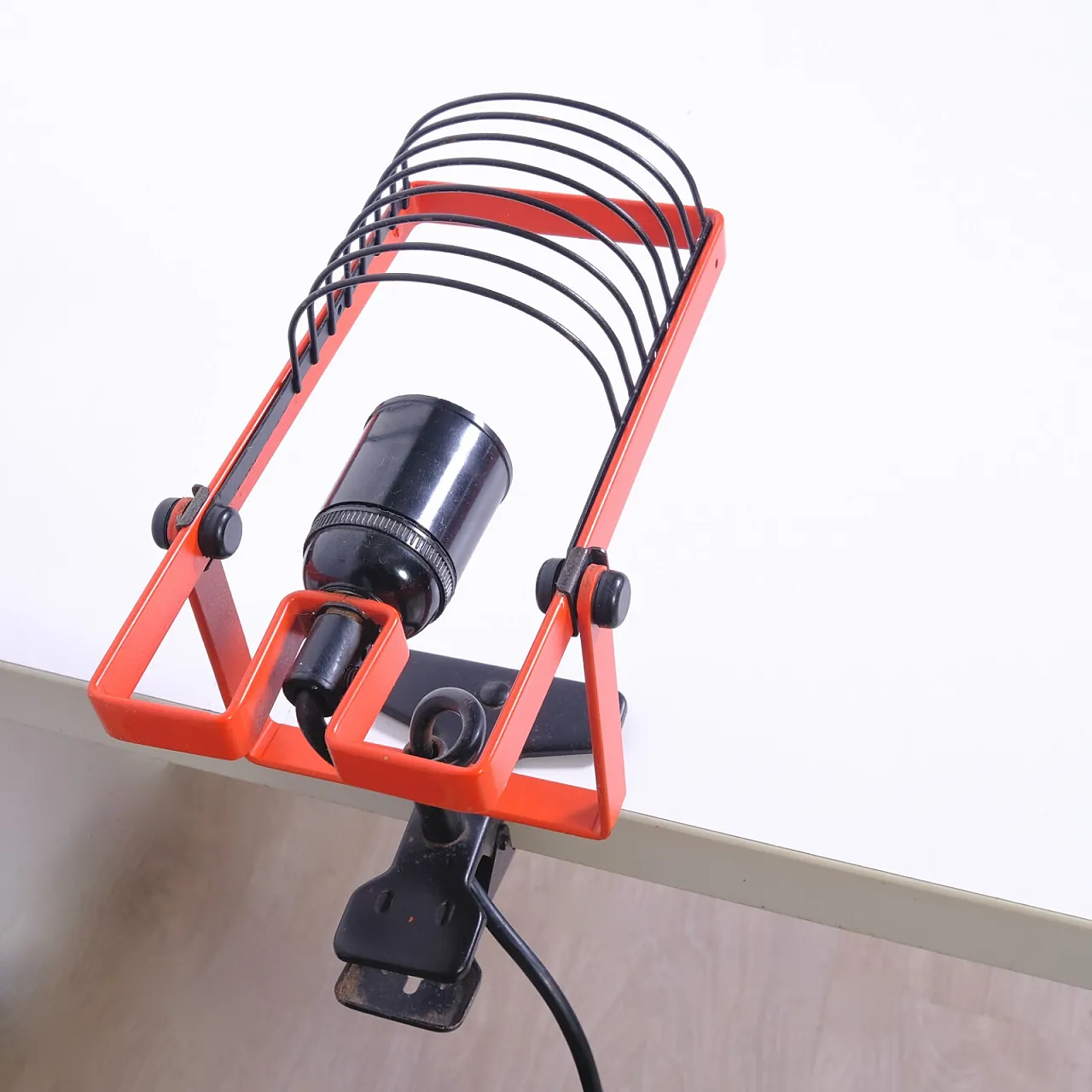 Lampada a pinza Ernesto Gismondi per Artemide, fine '900 7