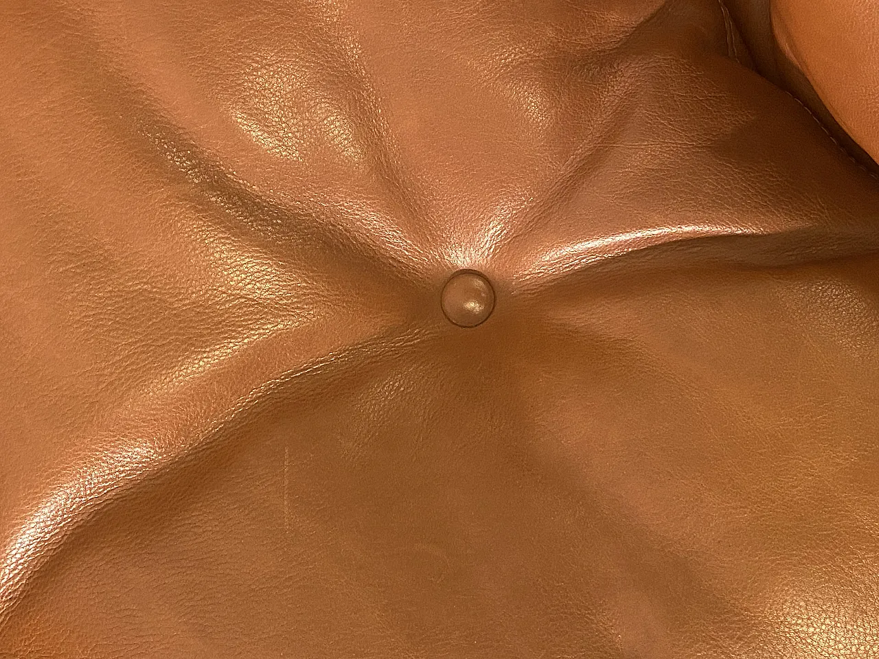 Poltrona con pouf mod. Coronado di Tobia Scarpa per B&B anni 70 21