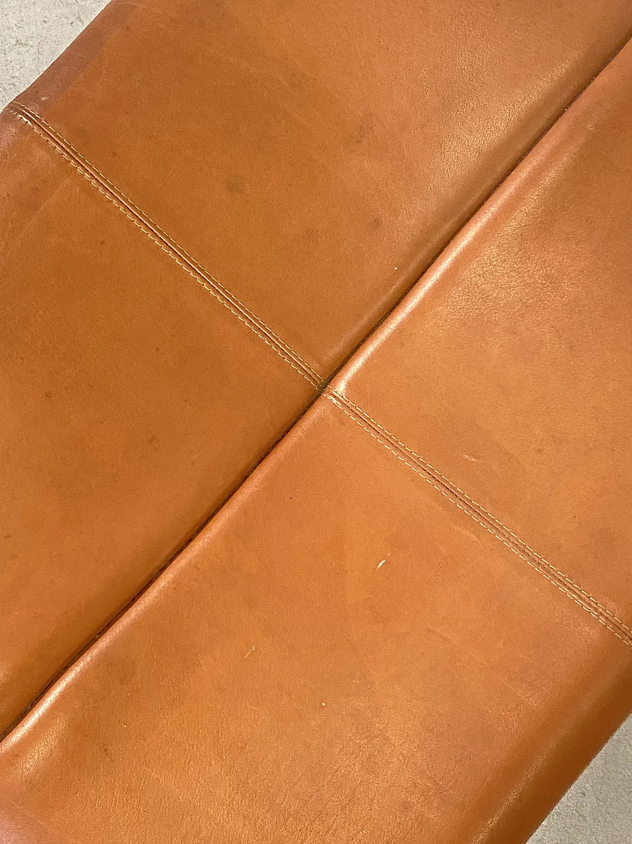 Poltrona con pouf mod. Coronado di Tobia Scarpa per B&B anni 70 23