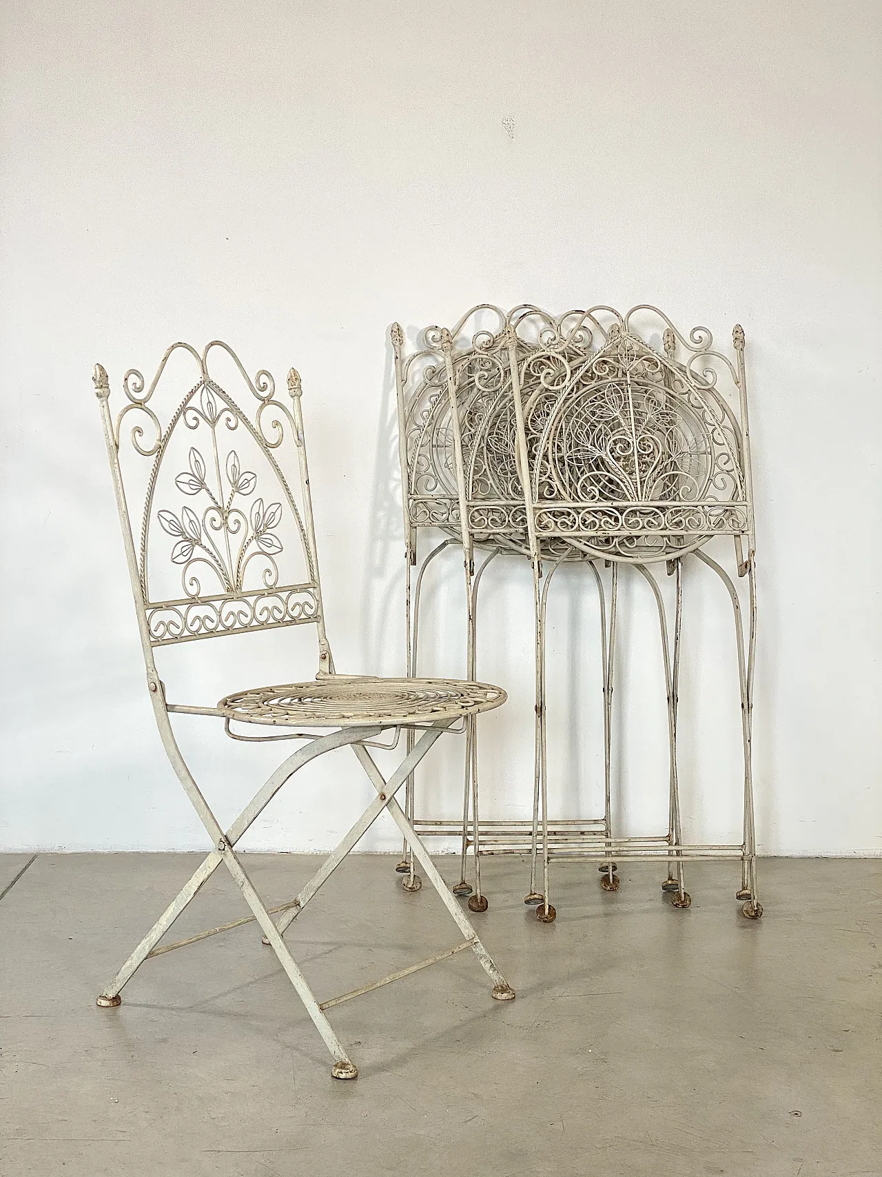 Set da giardino con 4 sedie pieghevoli e un tavolino anni '70 8