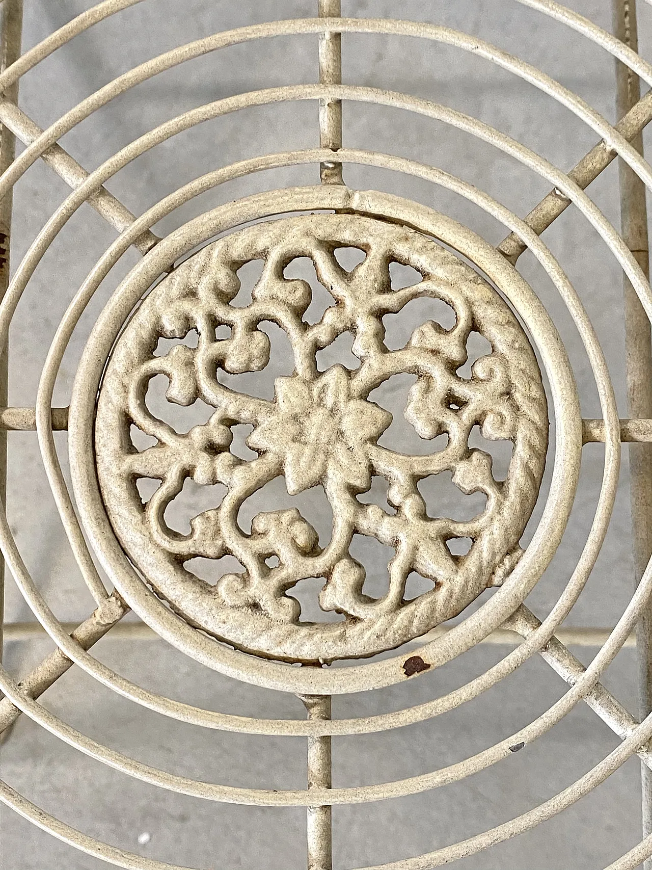 Set da giardino con 4 sedie pieghevoli e un tavolino anni '70 13