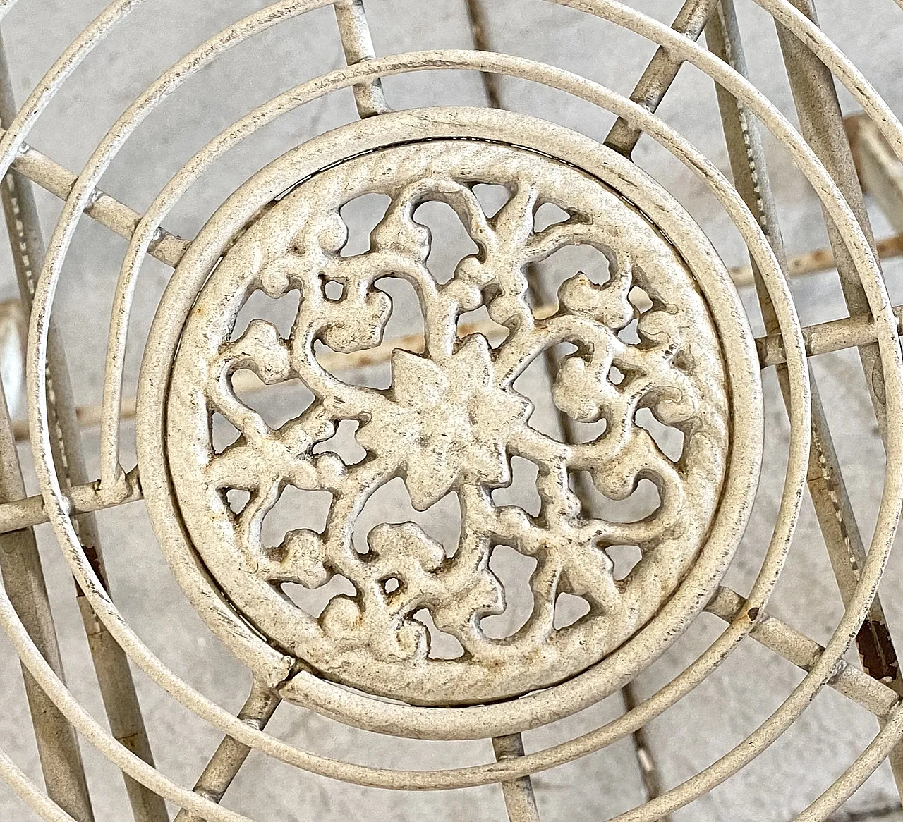 Set da giardino con 4 sedie pieghevoli e un tavolino anni '70 18