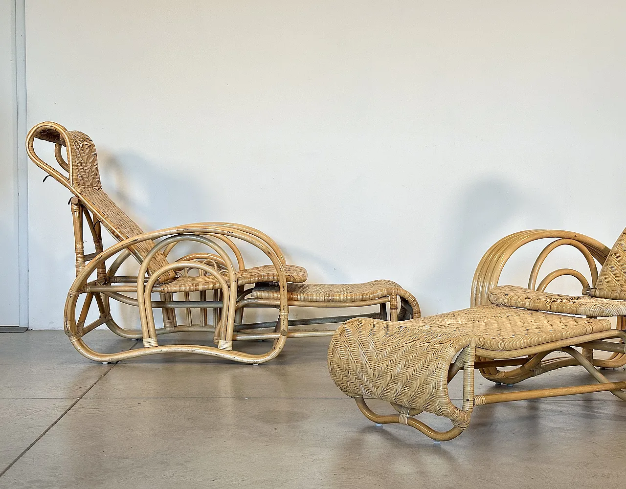 Coppia di chaises longue in bambù anni '80 2