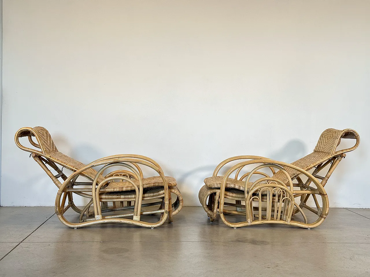 Coppia di chaises longue in bambù anni '80 13