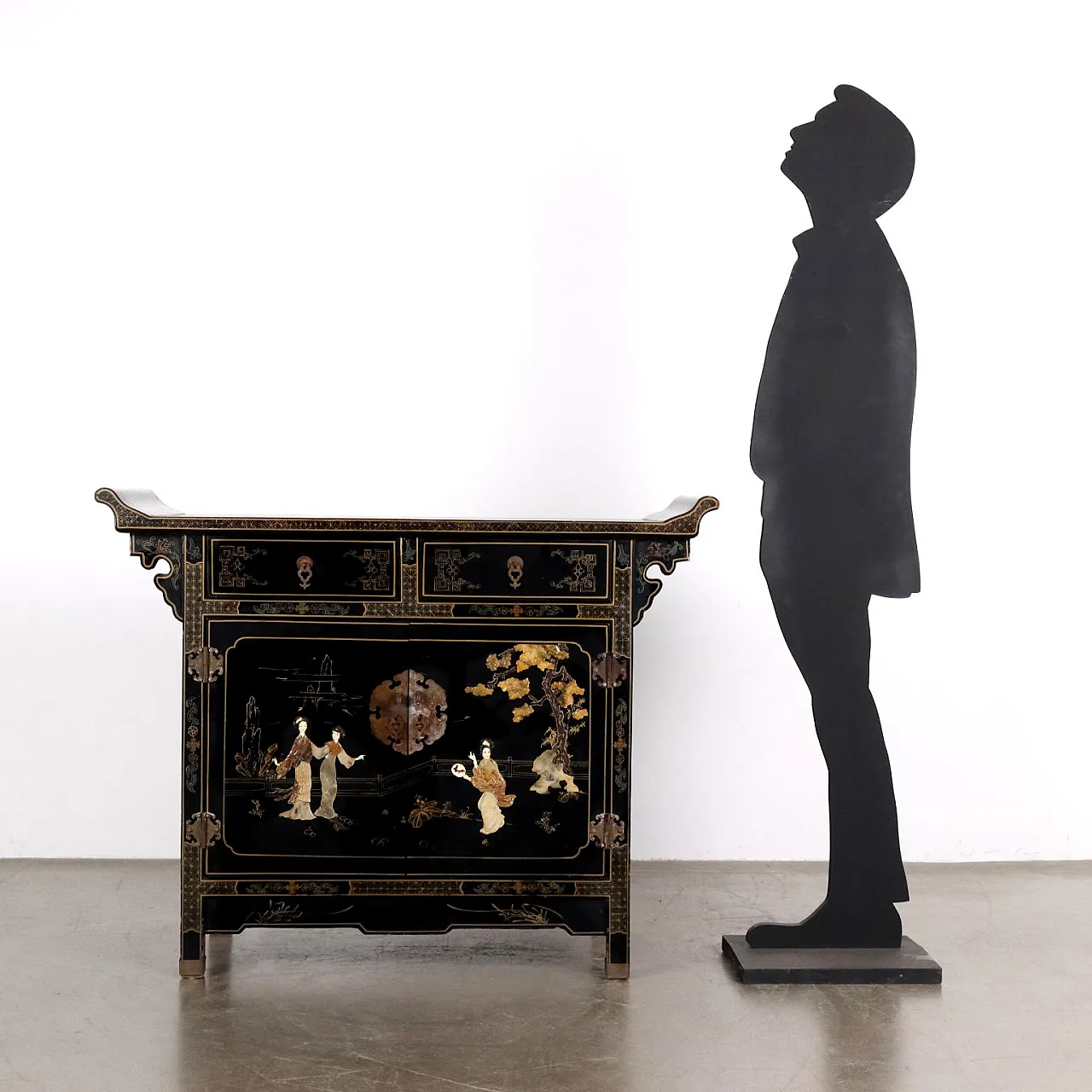 Oriental wooden sideboard, 20th century 2