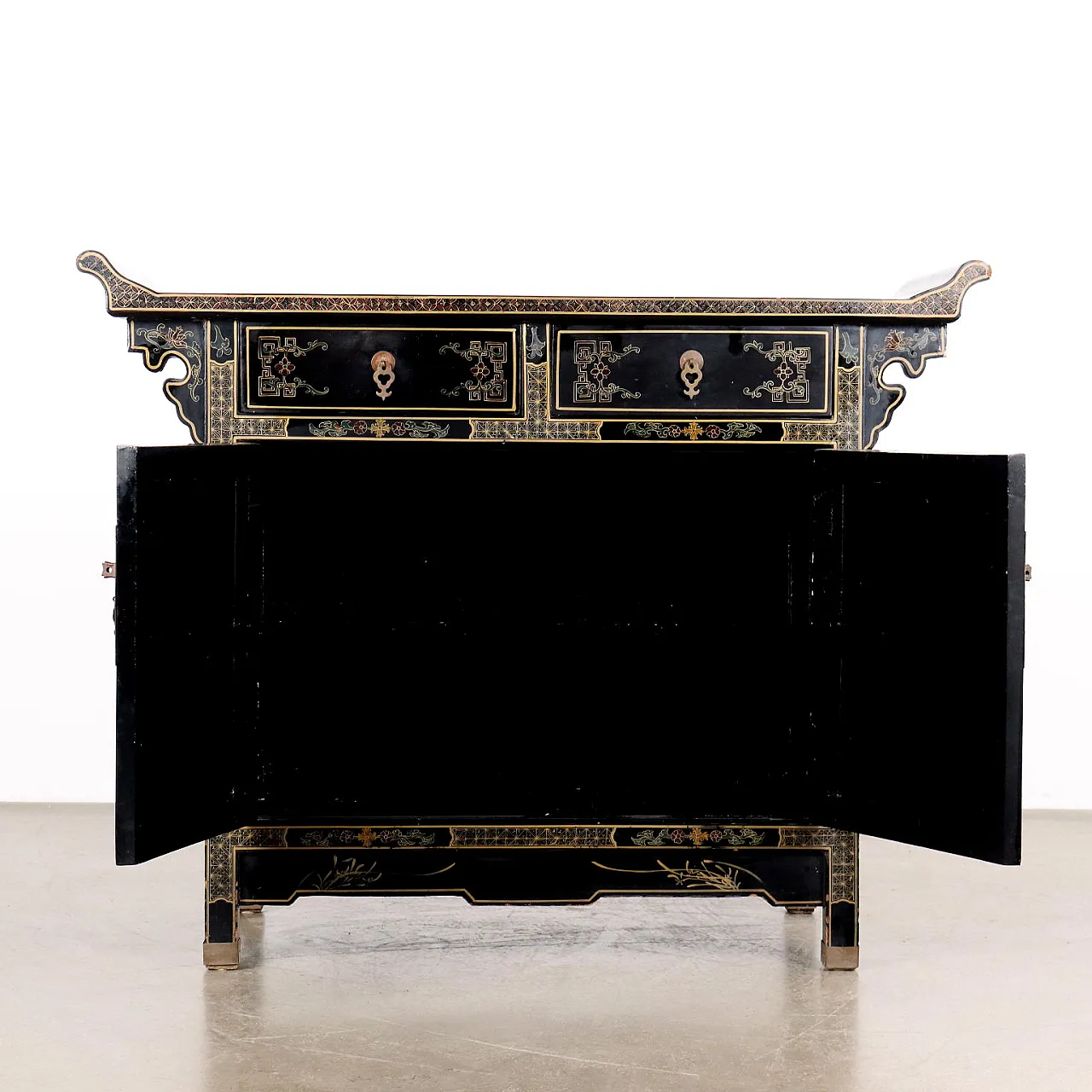 Oriental wooden sideboard, 20th century 3