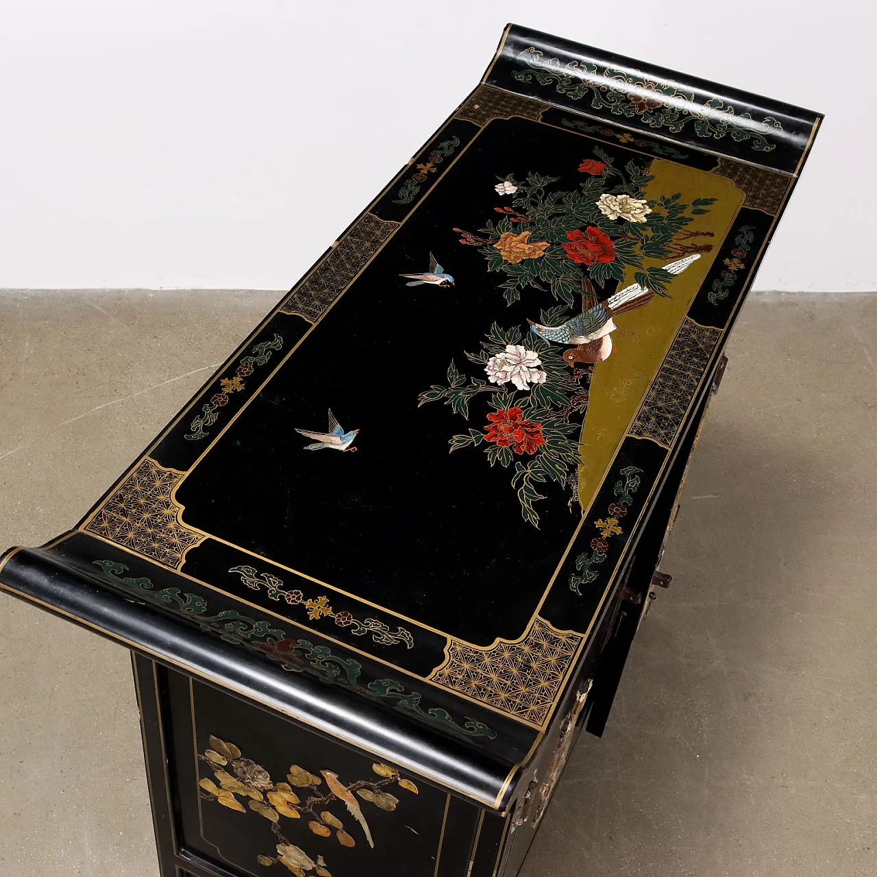 Oriental wooden sideboard, 20th century 4