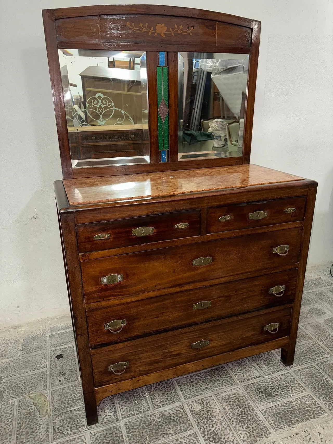 Como with mirror, early 20th century 2