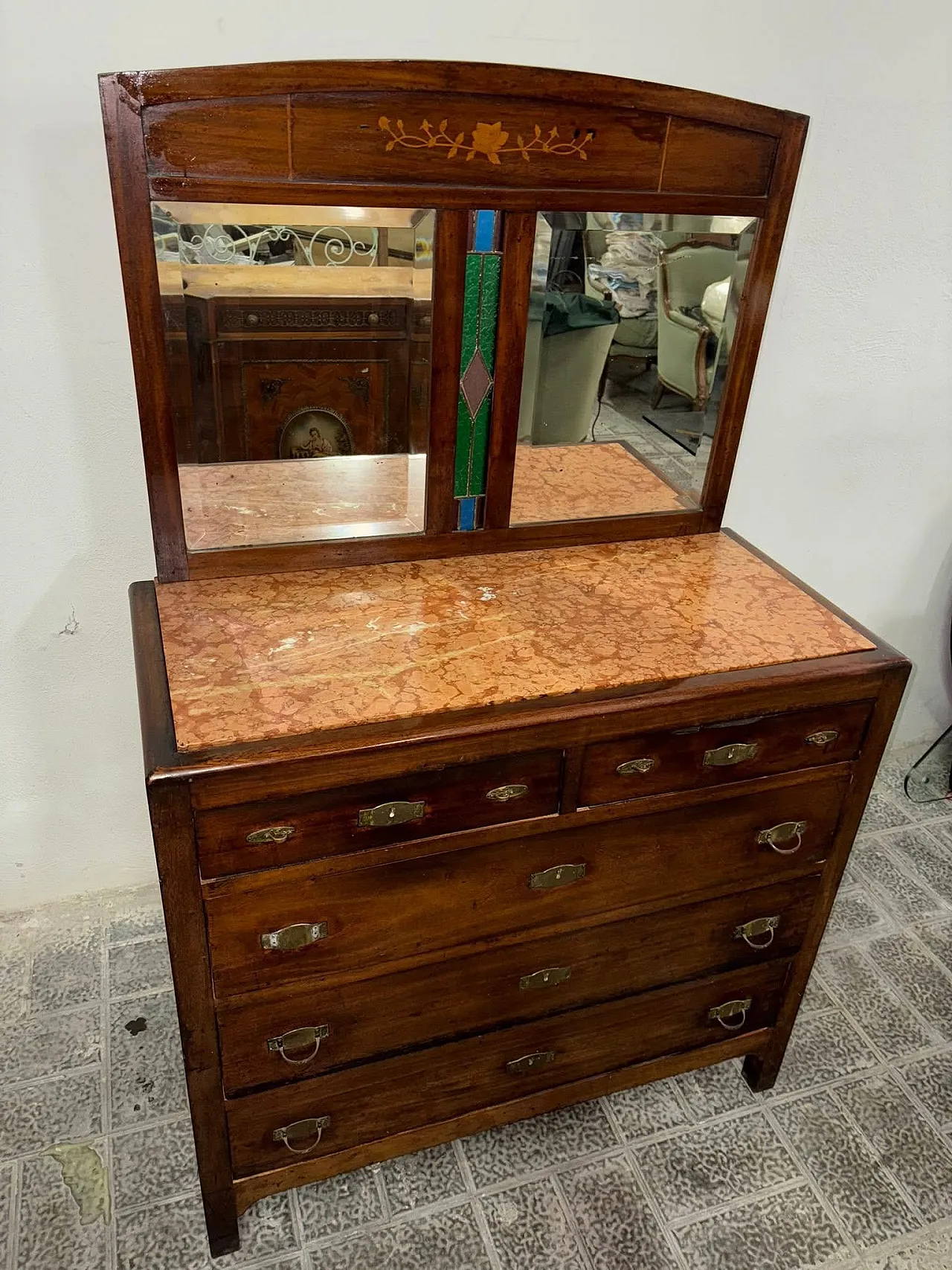Como with mirror, early 20th century 3