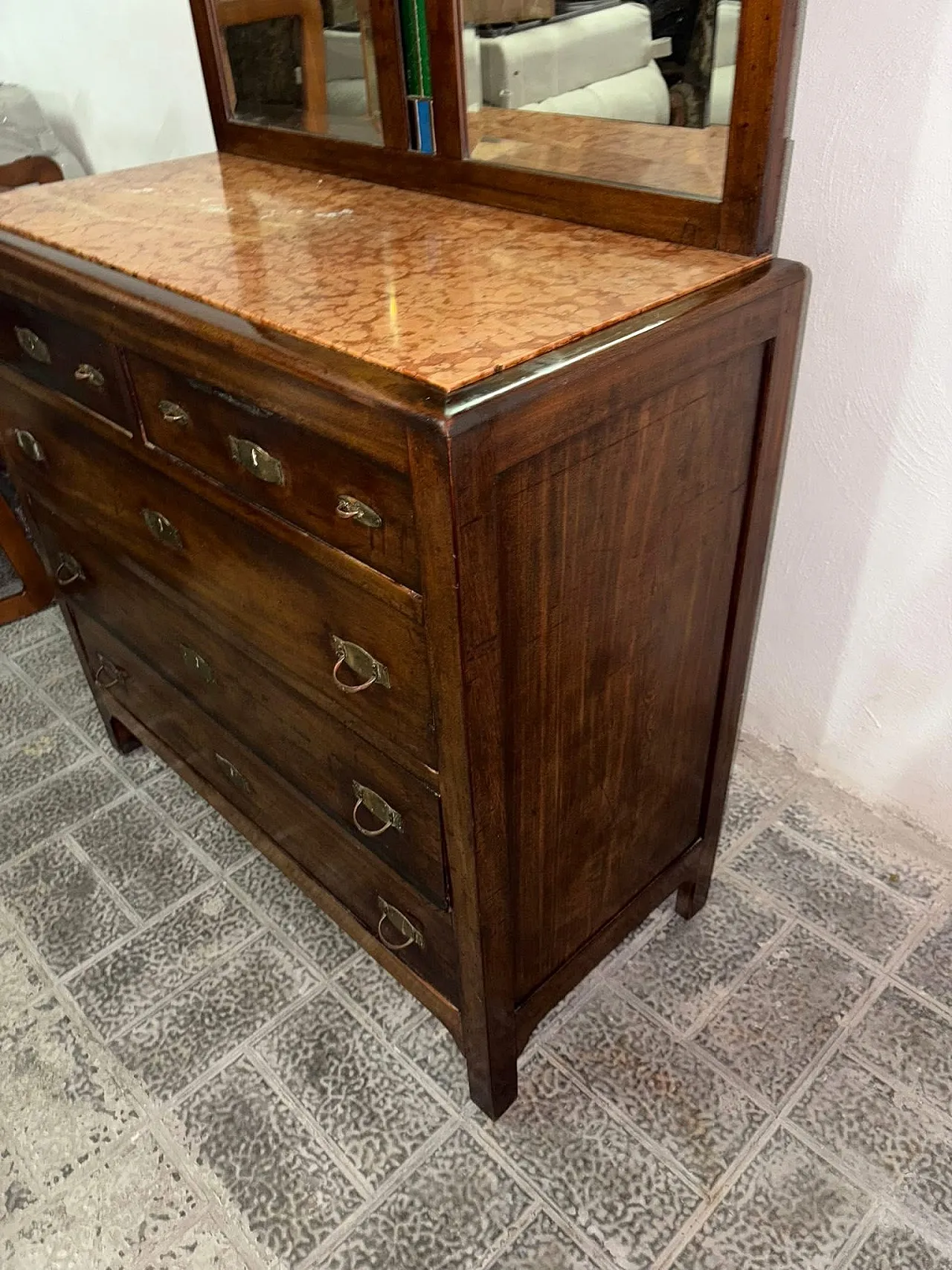 Como with mirror, early 20th century 6