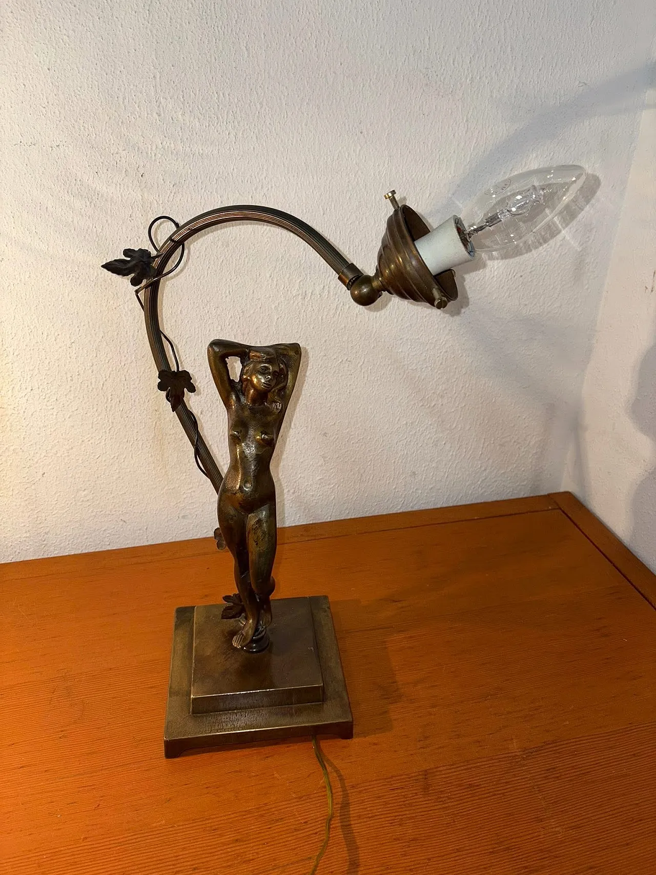 Lampada in bronzo, anni '30 7